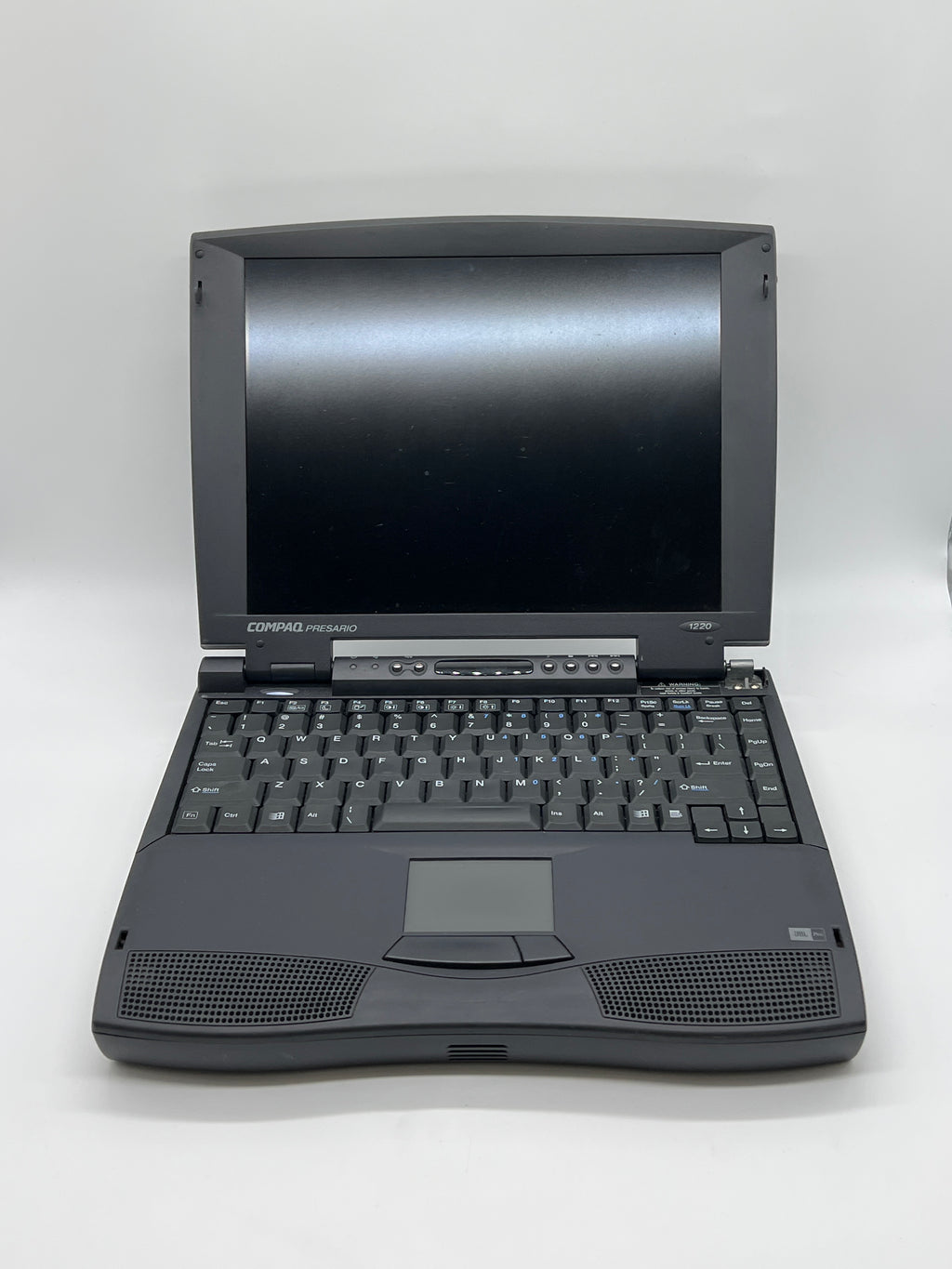 Compaq Presario 1220 12 in Cyrix 200GXm 32 MB Black Laptop-Vintage