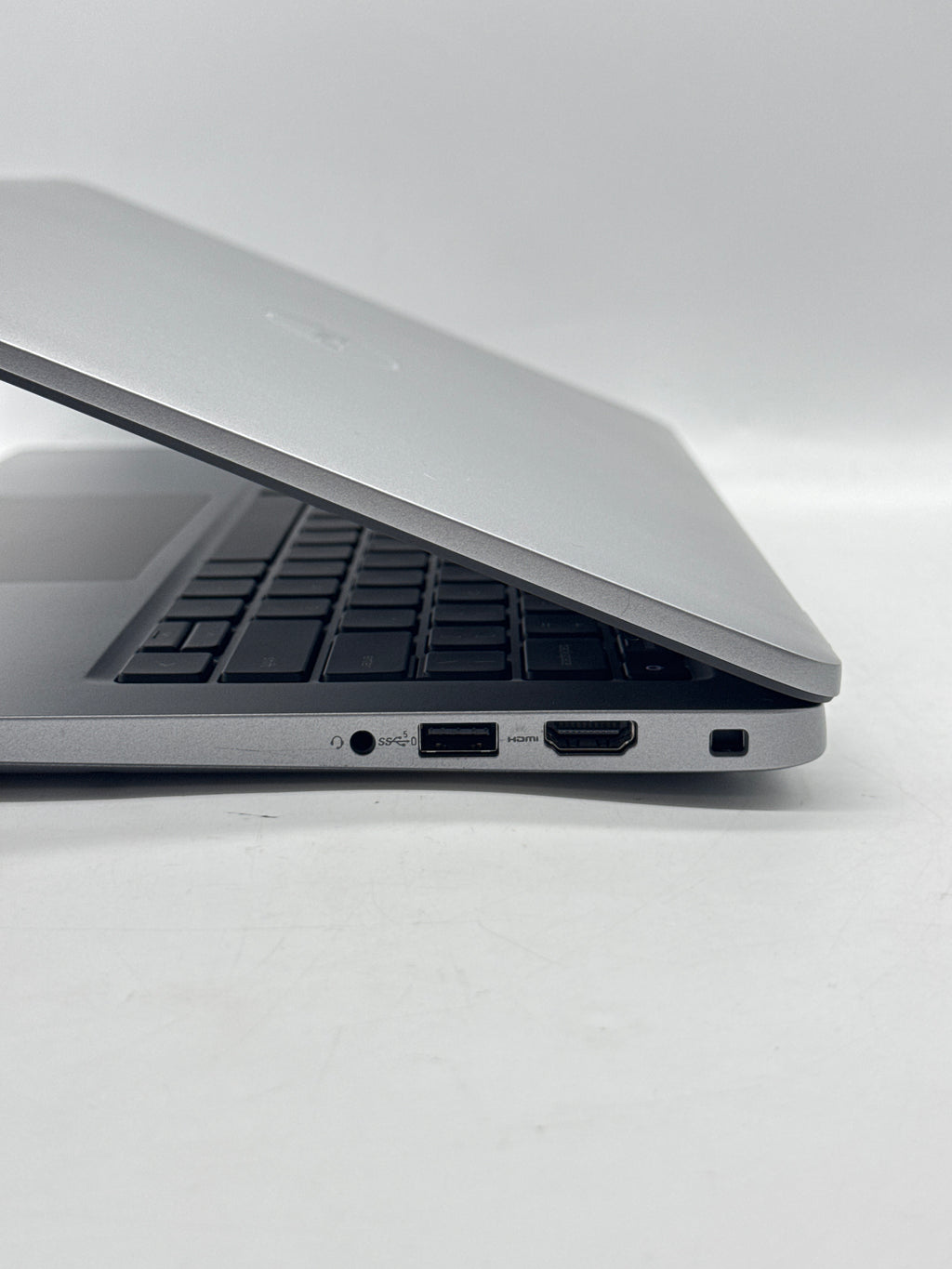 Dell Latitude 5440 14" Core i5-1335U 16GB RAM 256GB SSD Gray - Used