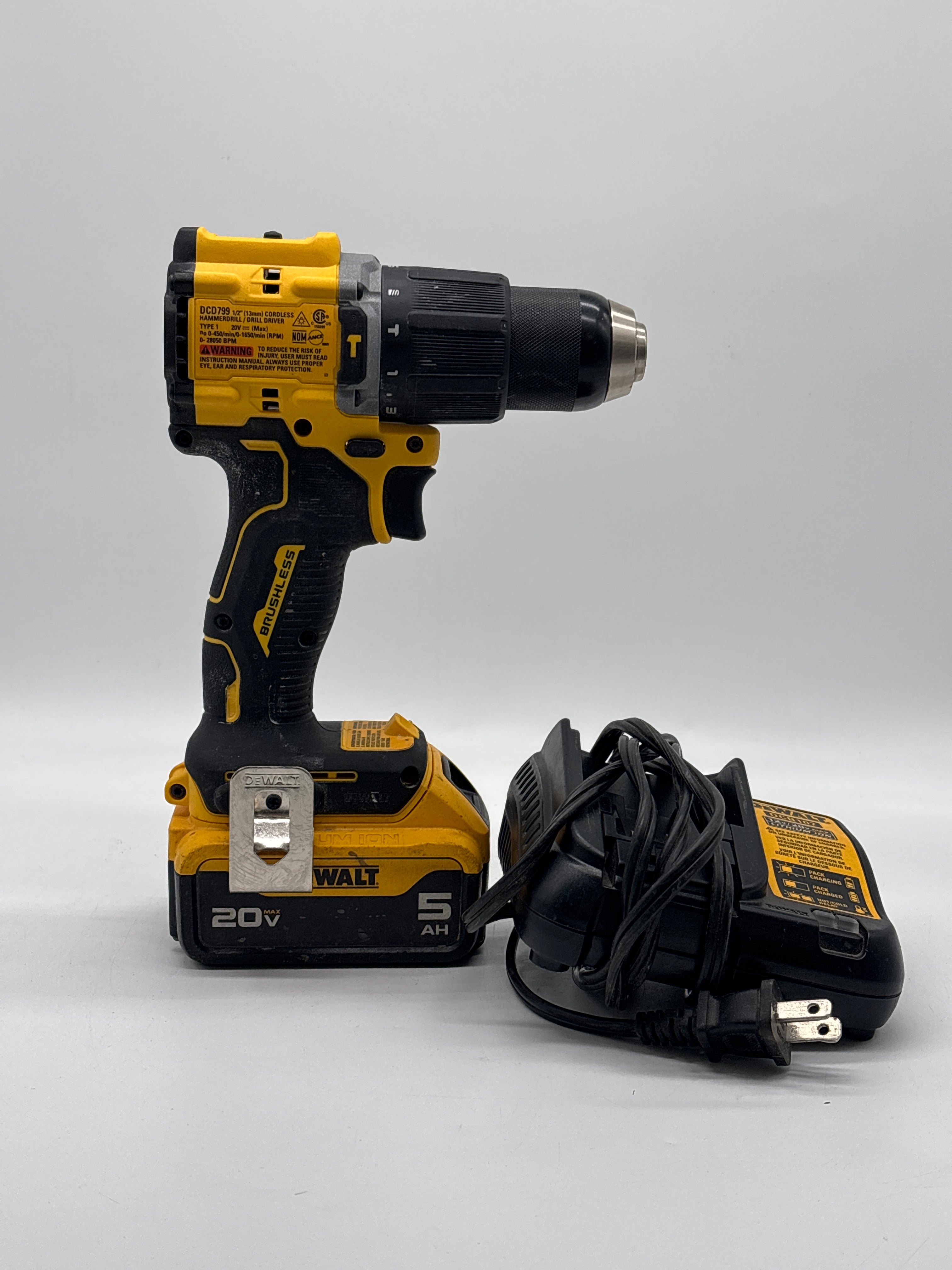 DeWalt DCD799 20V Cordless Hammer Drill Driver Battery and Charger Used