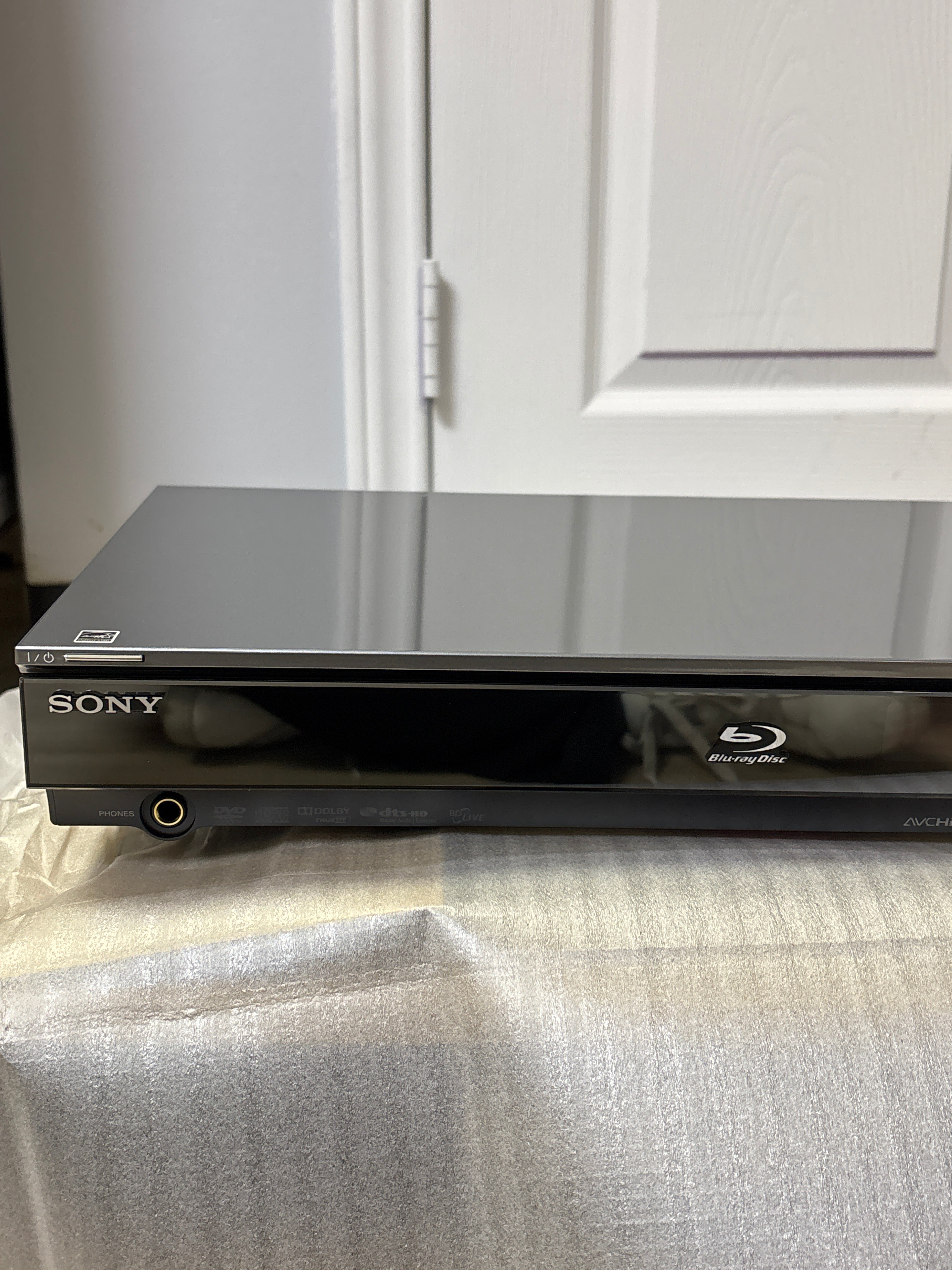 Sony BDP-S1000es Blu-ray Disk DVD Player - New In Box
