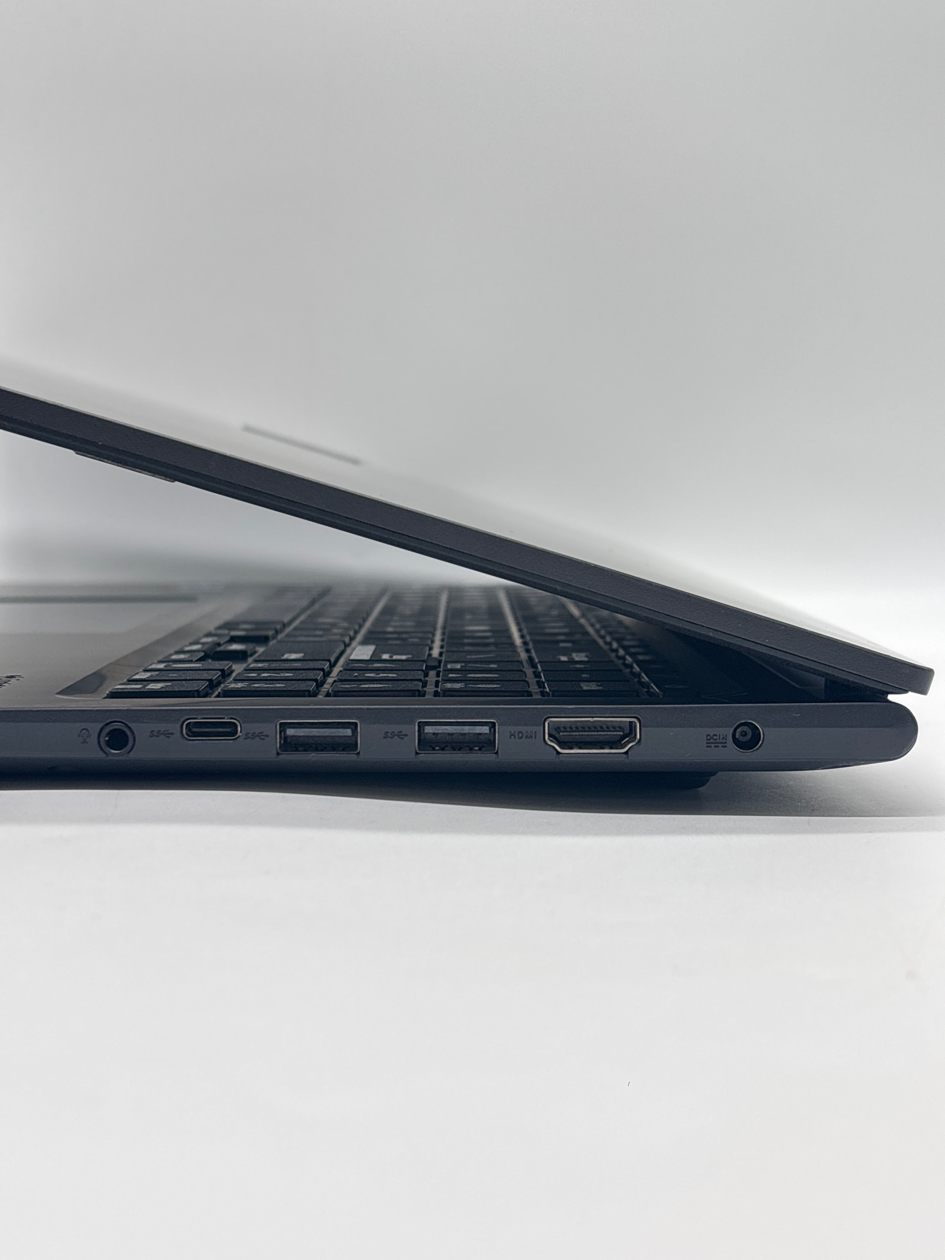 Asus VivoBook F1605Z i7-1255U 16GB RAM 512GB SSD