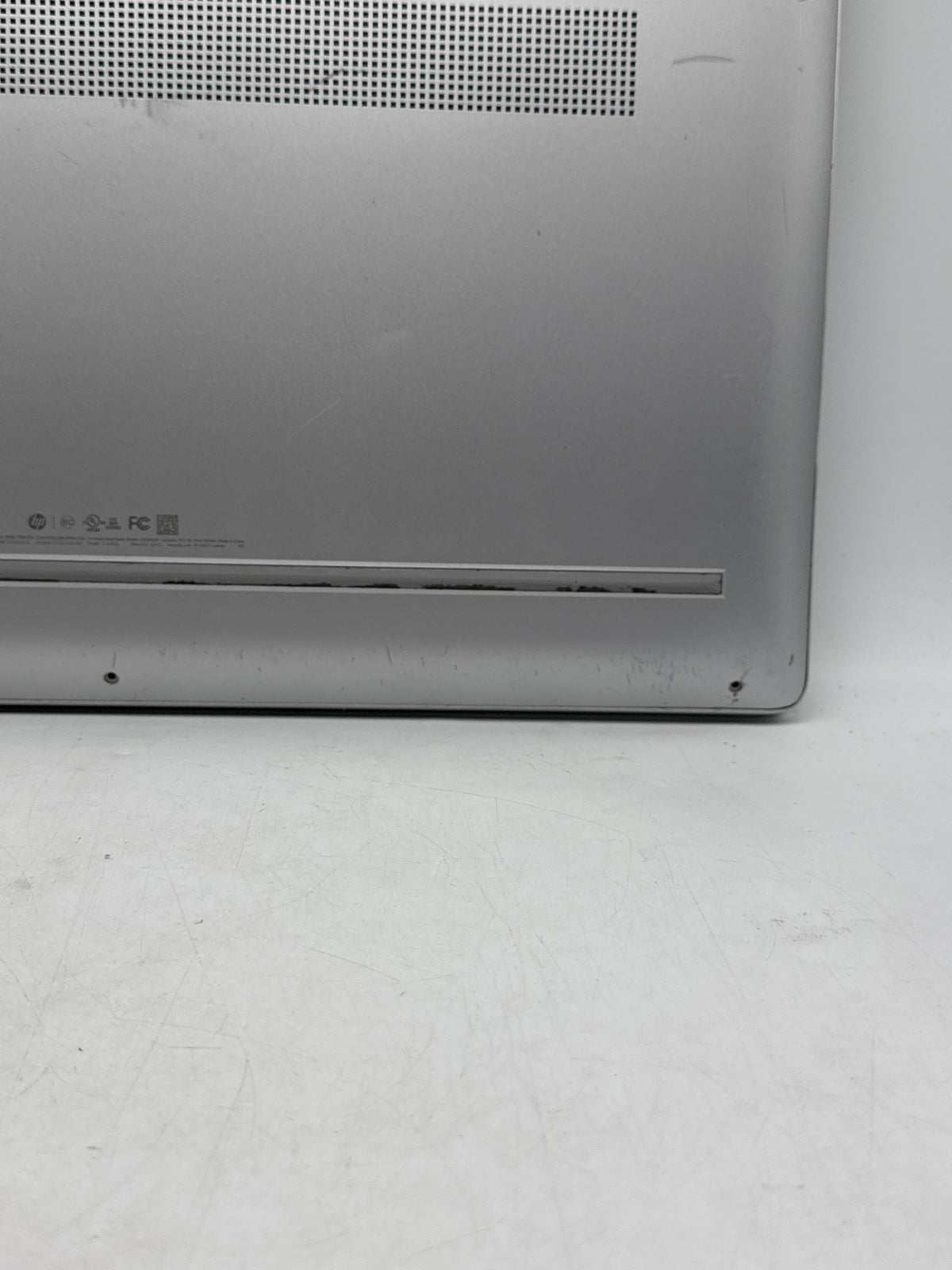 HP Envy 17-ae165nr 17" Laptop Core i7 8550U 8GB RAM 1TB HDD - For Parts