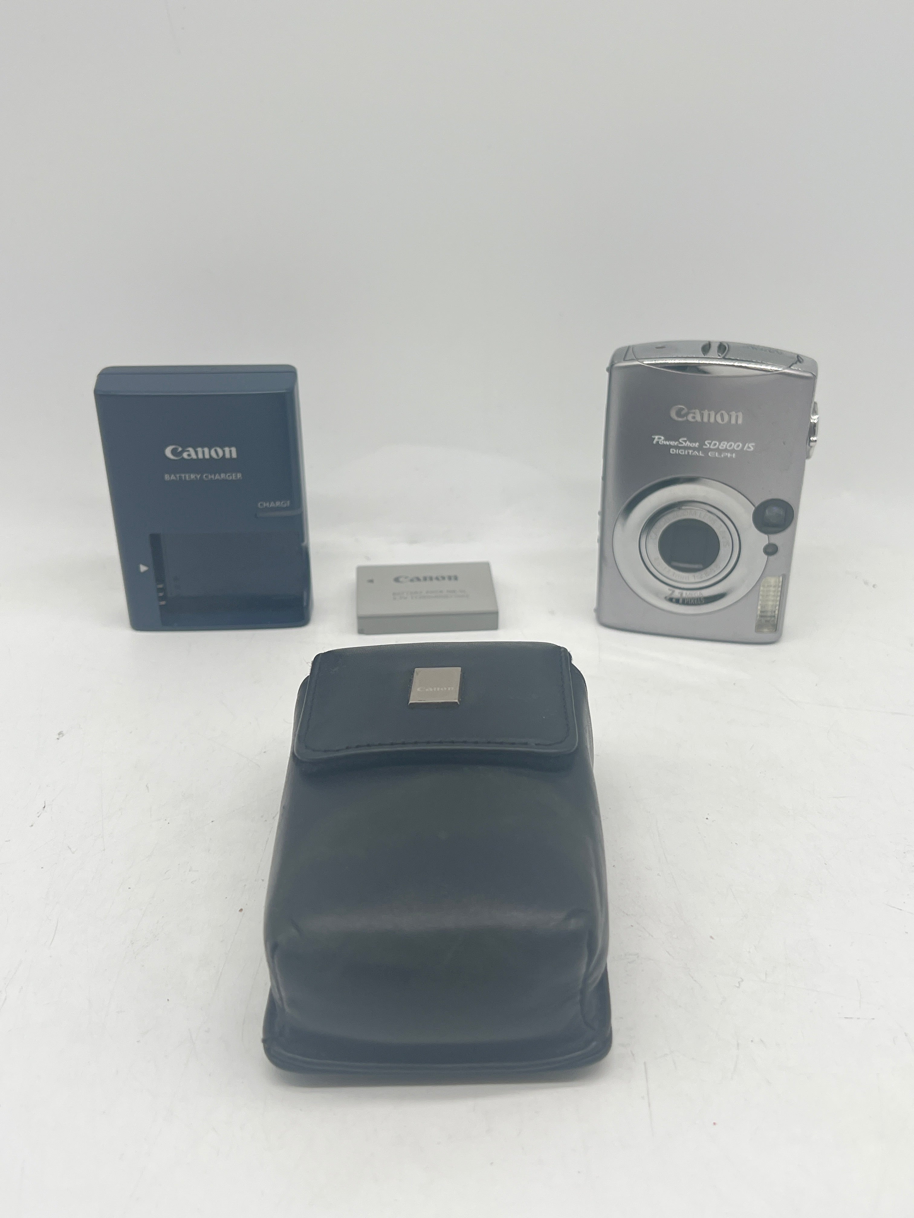 Canon PowerShot SD880 IS 10MP Compact Digital Camera Silver - Used