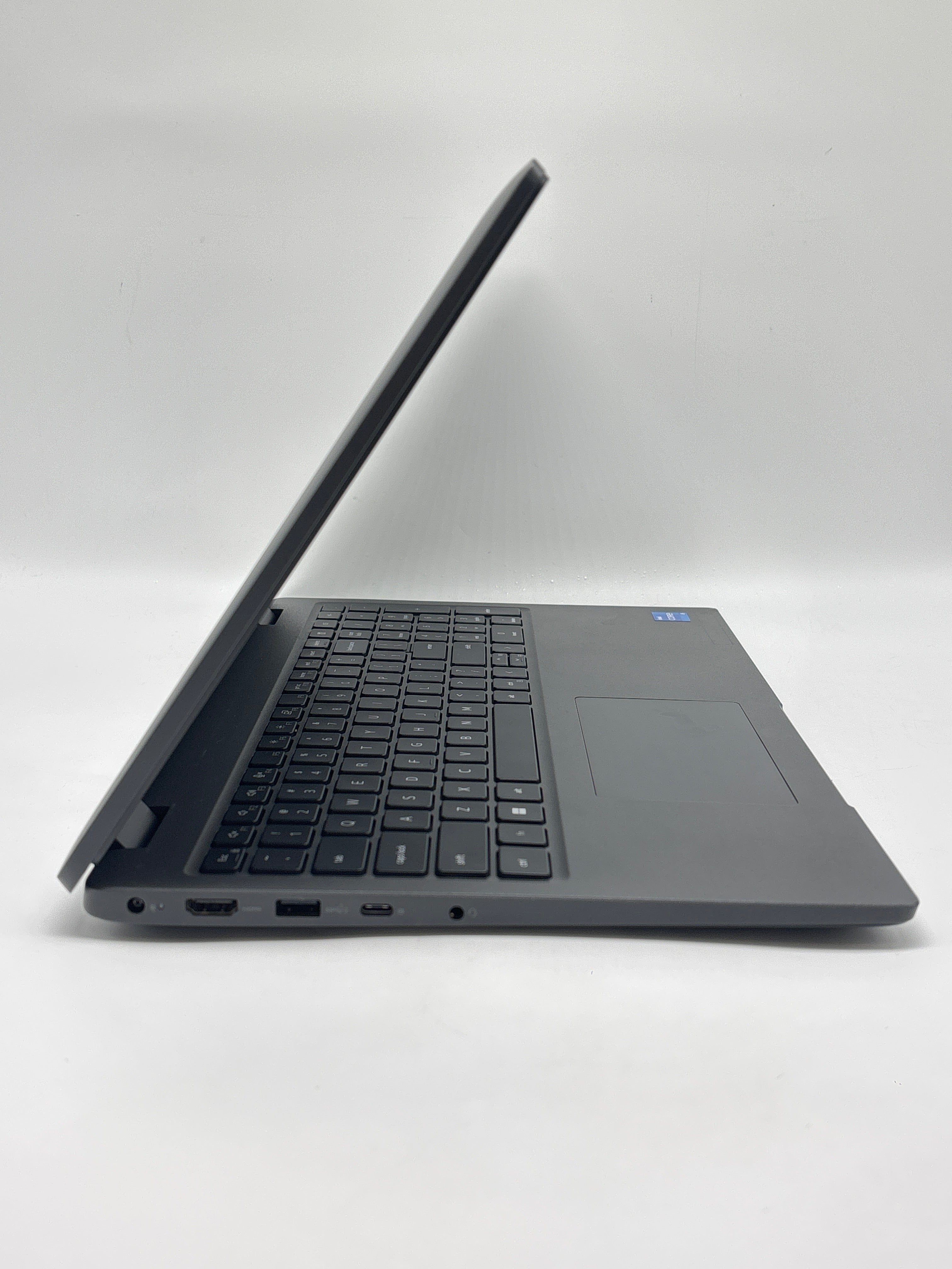 Dell Latitude 3540 Core i5-1335U 32GB RAM 256GB SSD - Used