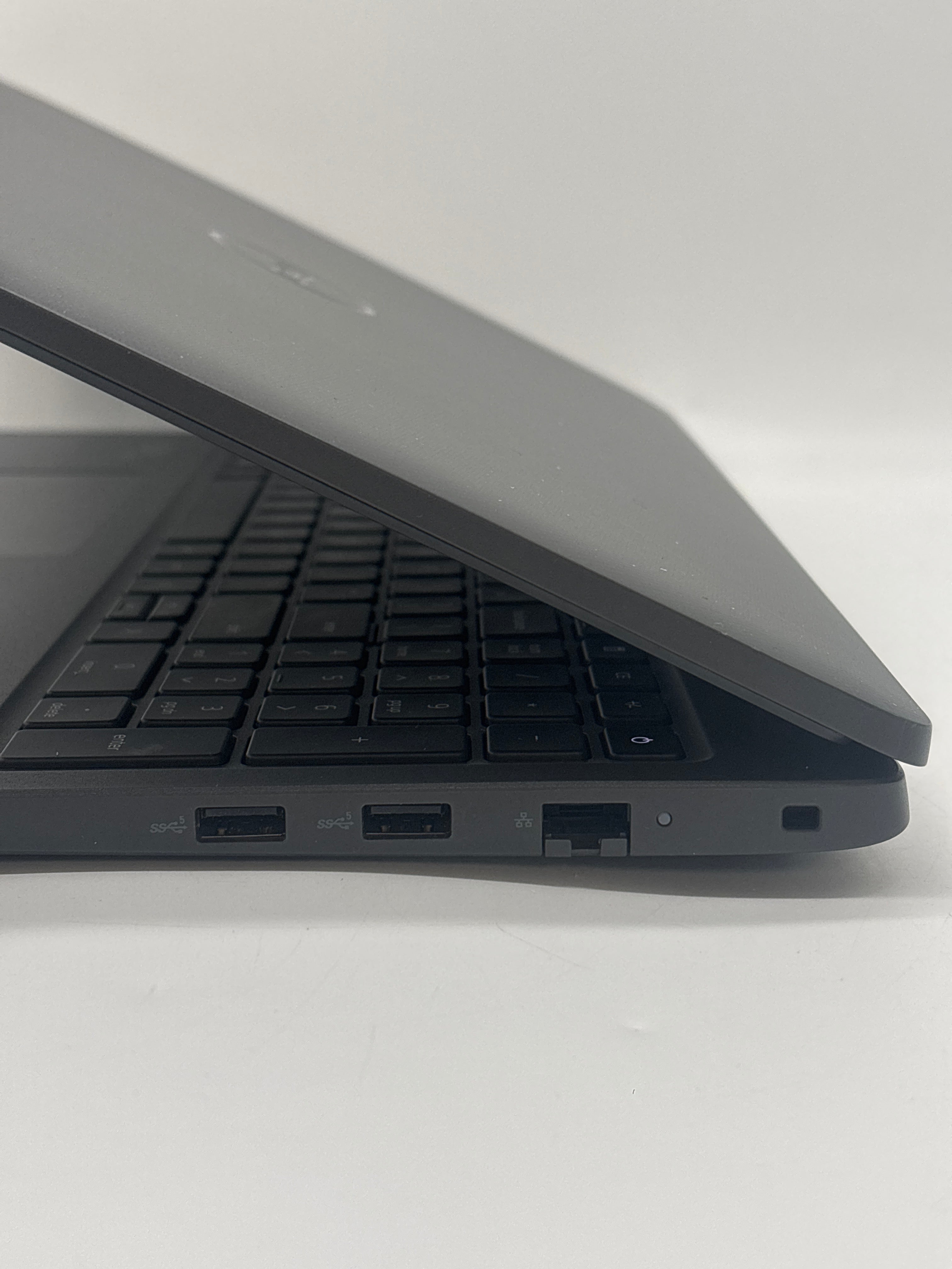 Dell Latitude 3540 15.6" Intel Core i5-1335U 8GB RAM 256GB SSD Black - Used