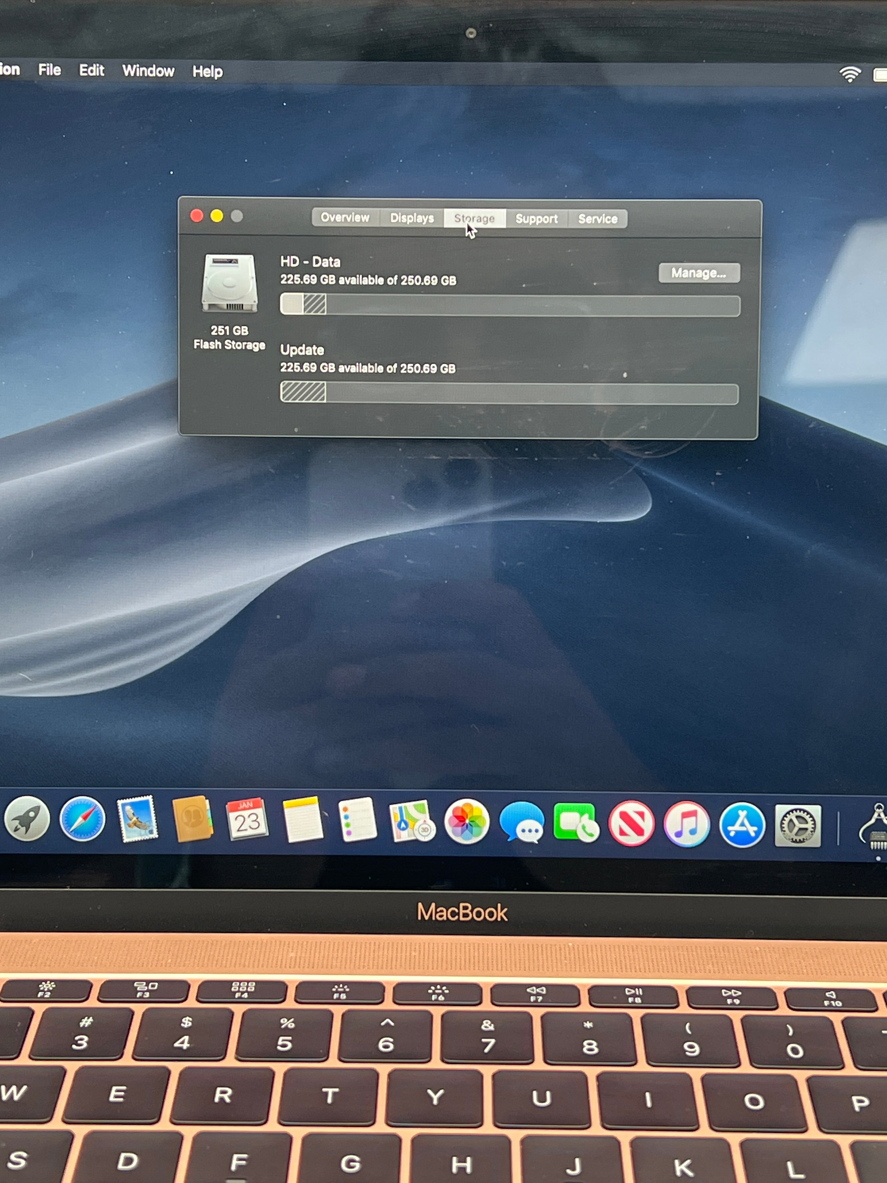Apple MacBook 12" Retina A1534 2017 Intel Core m3 1.2 GHz 8GB RAM 256GB SSD