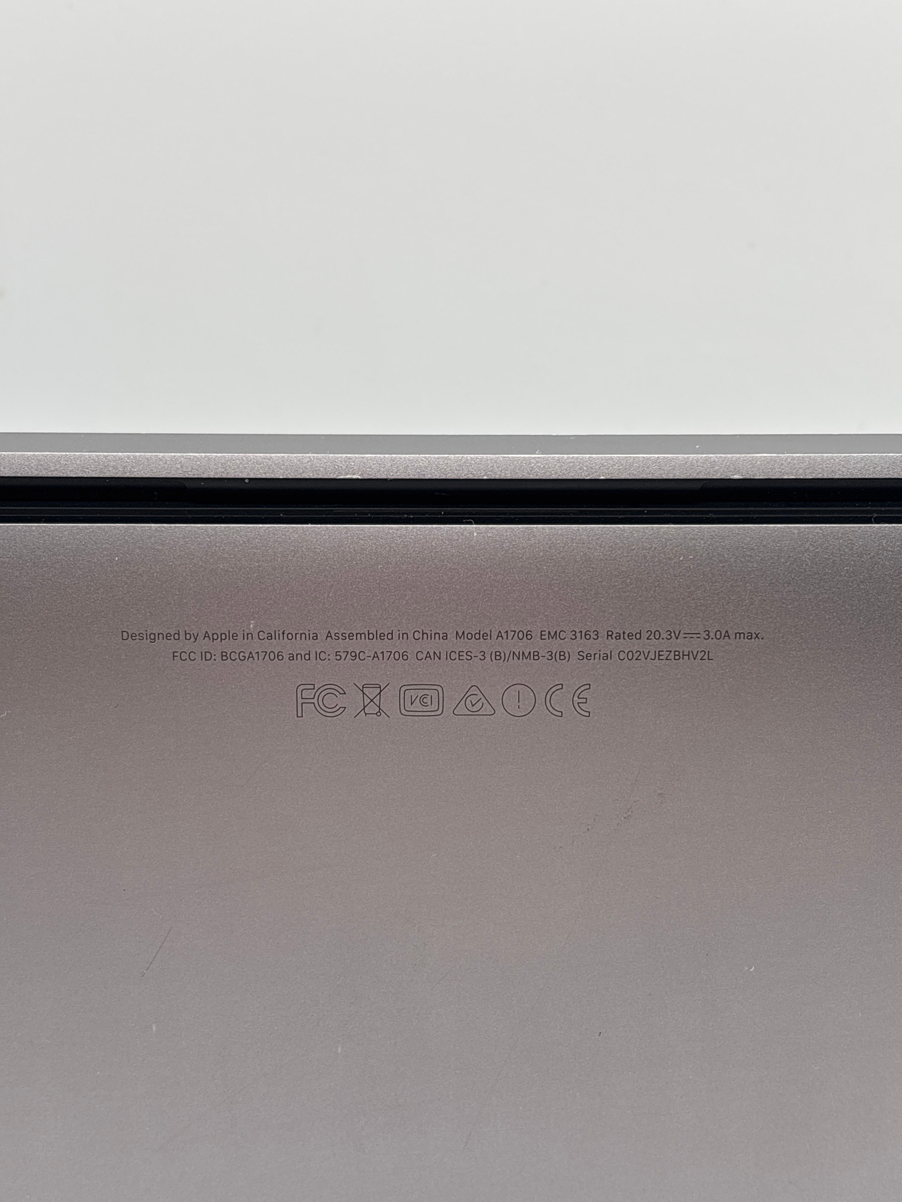 Apple MacBook Pro 13" A1706 i5 8GB RAM 256GB SSD