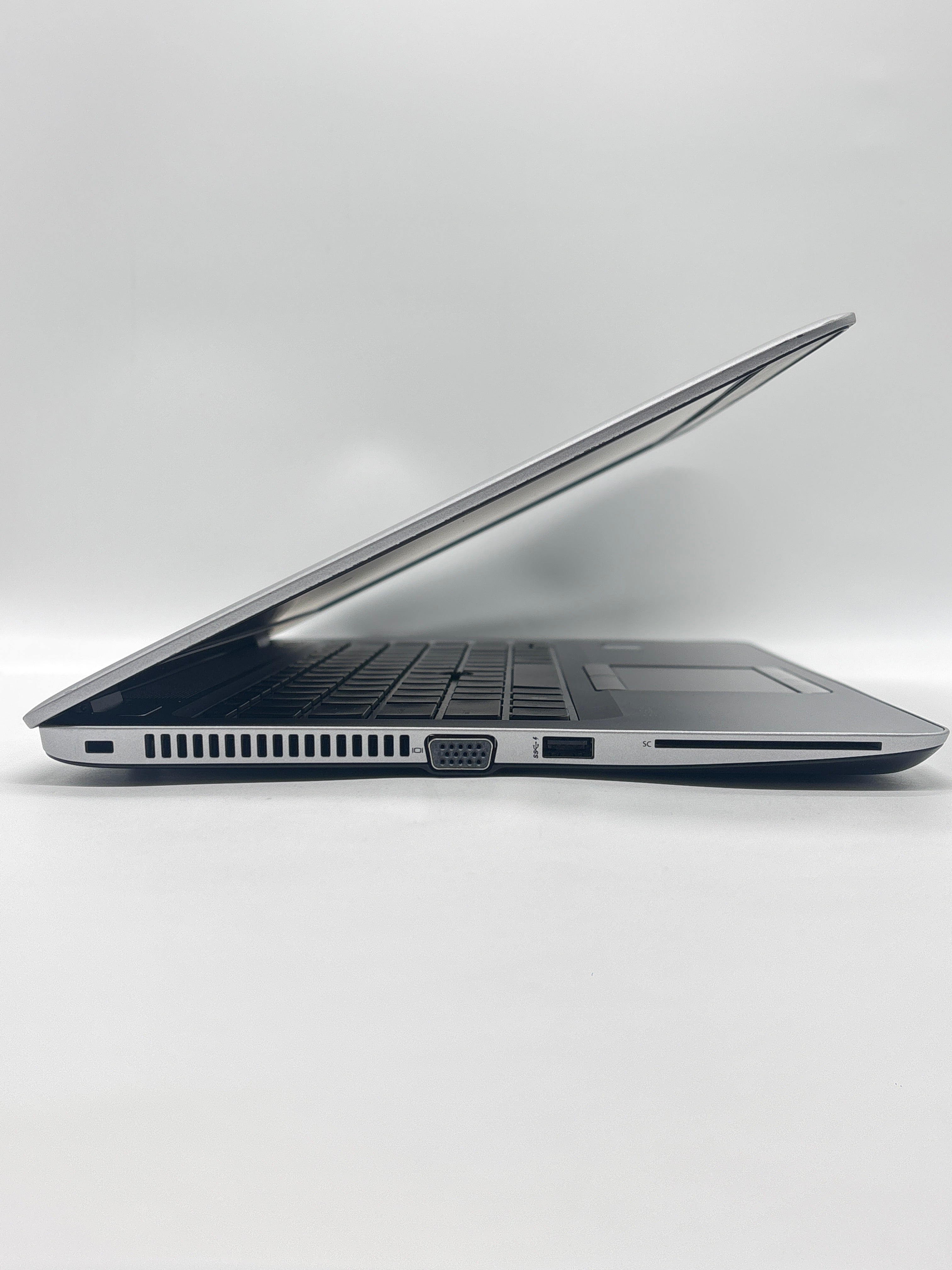 HP EliteBook 840 G3 i5-6300U 16 GB RAM 256 GB SSD - For Parts (Bad Battery)