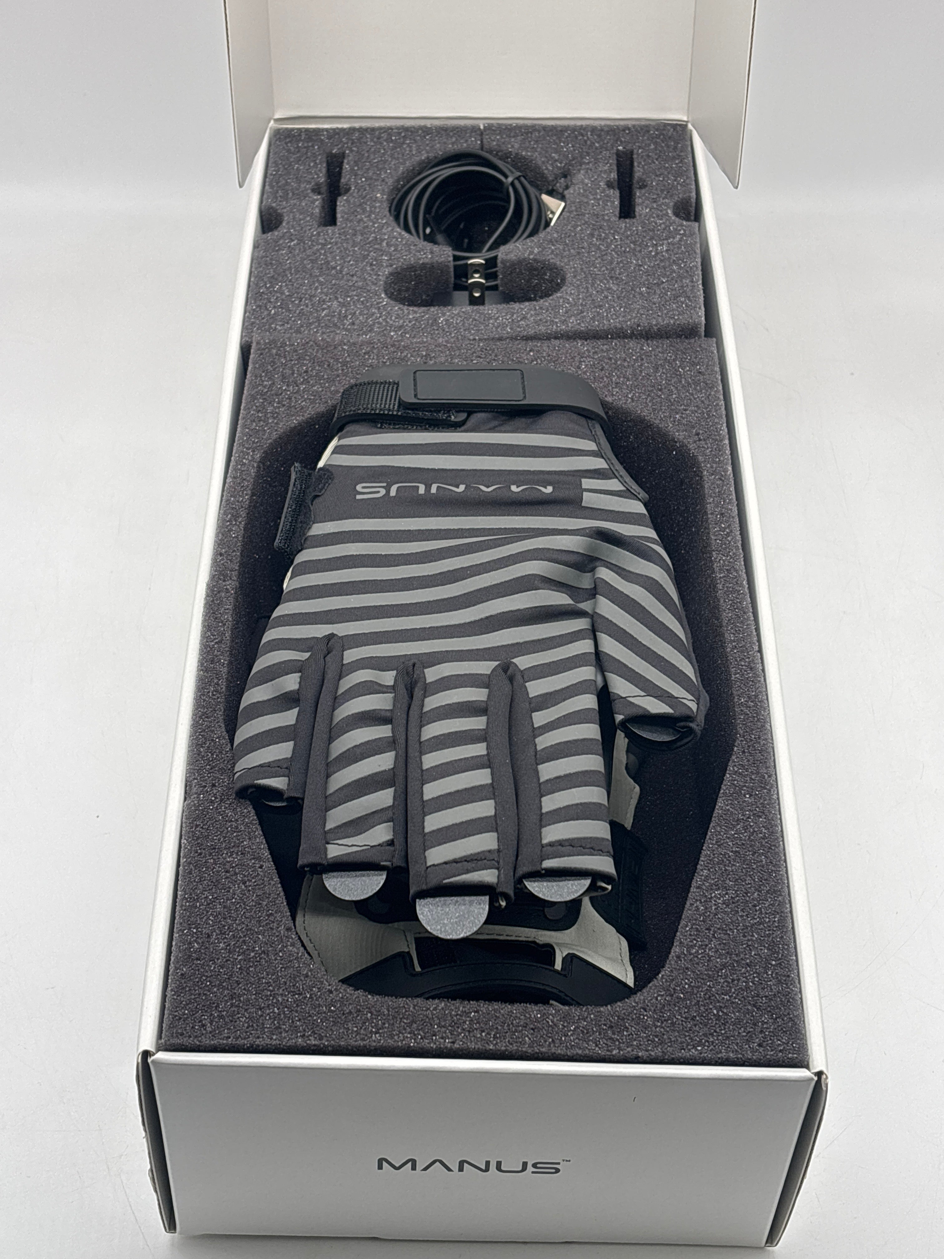Manus Prime II Gloves Motion Capture VR Controllers M/L size - Used With Box