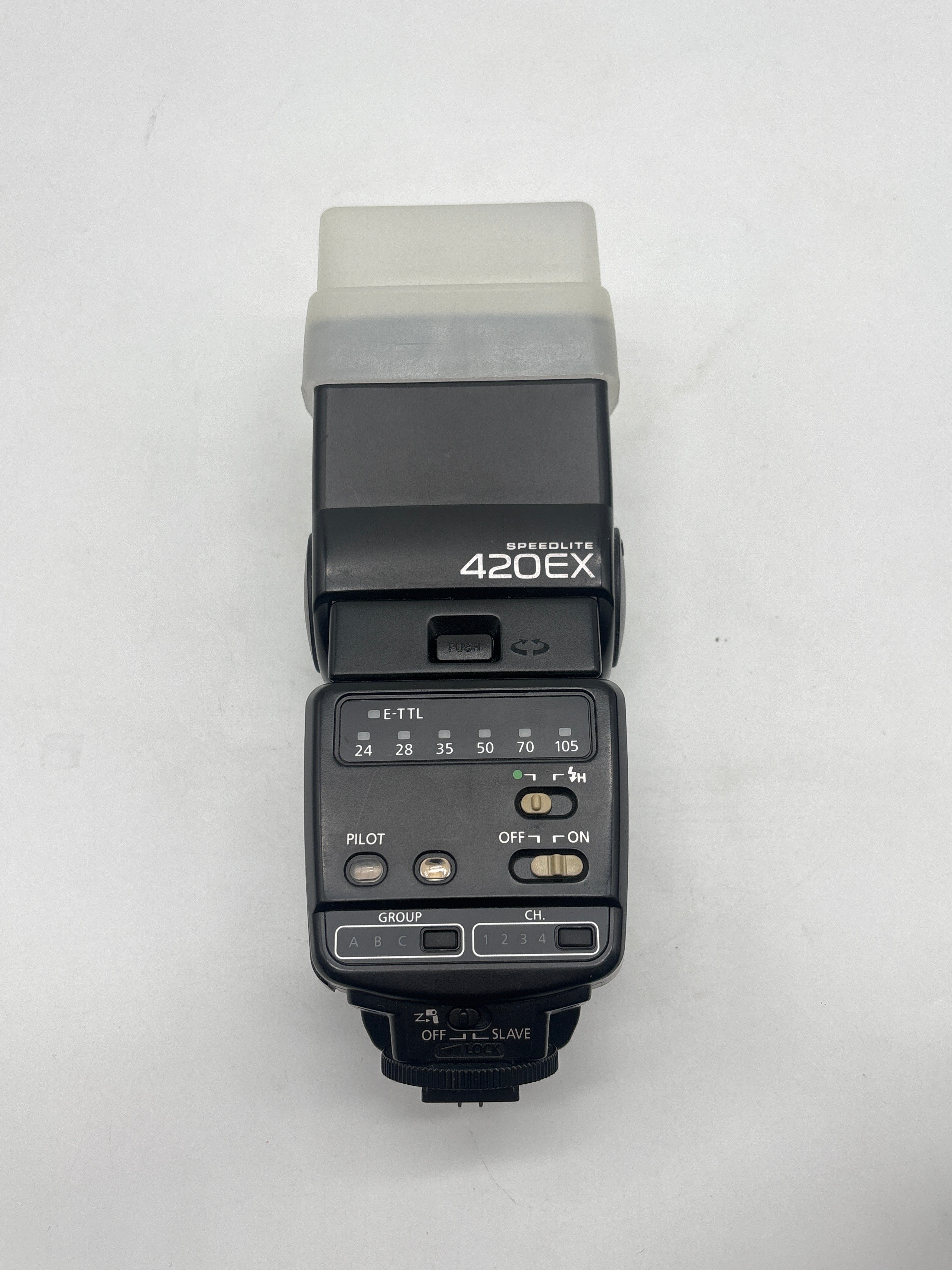Nikon D60 Digital SLR Camera 10.2 MP W/ Nikon speedlight SB 600 Canon speedlight 420EX - Used