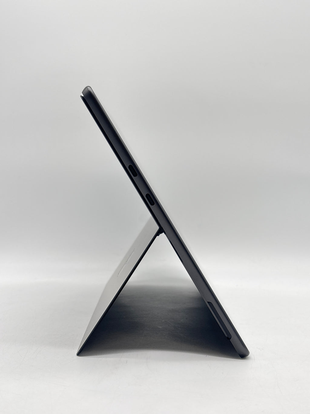 Microsoft Surface Pro 9 2038 i7-1255U 16GB RAM 512GB SSD Black