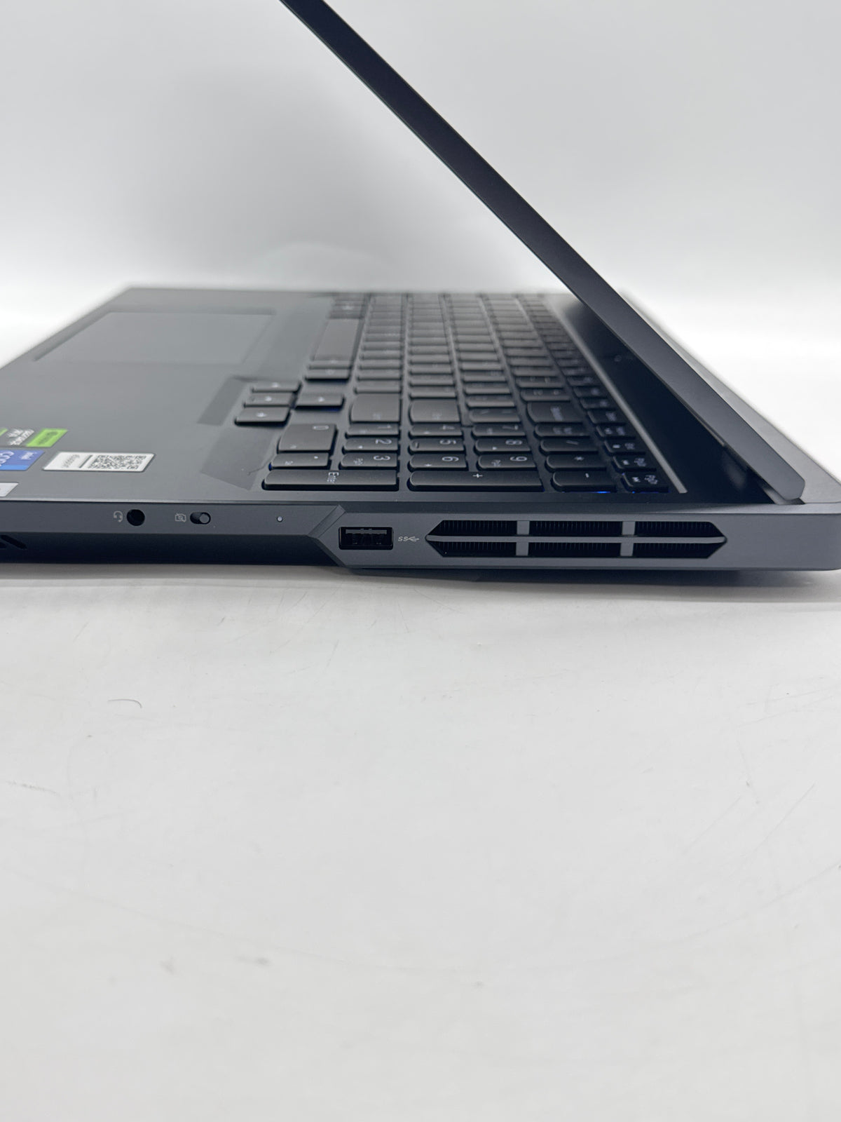 Lenovo Legion Pro 5 16IRX8 17" Core i7 13700HX 32GB RAM 1TB SSD RTX 4070 - Used