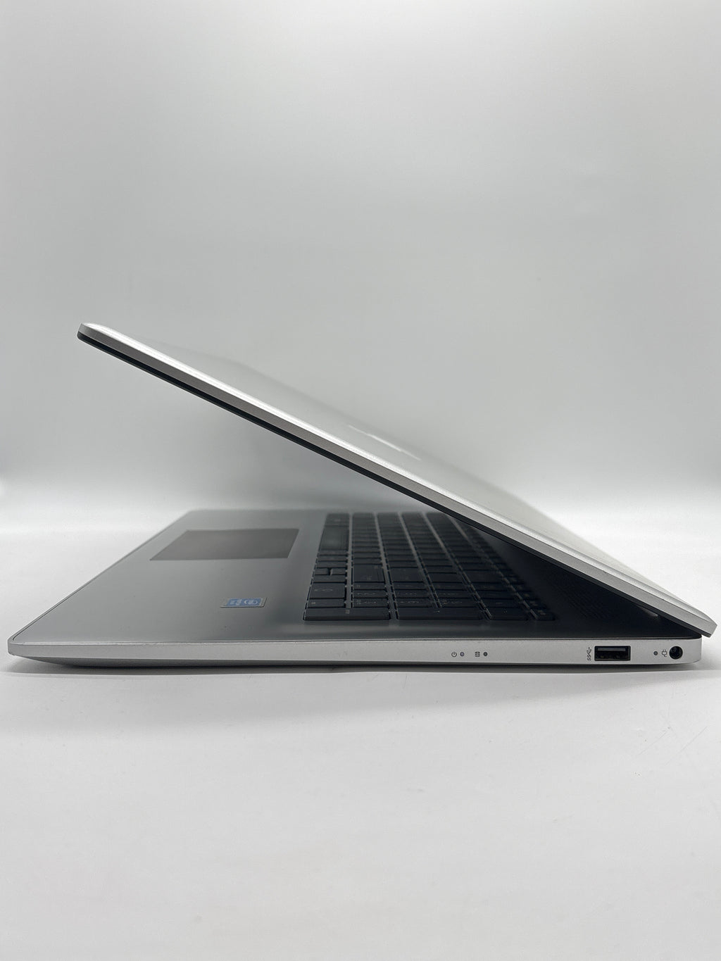 HP 17-cn0001tg Pentium N5030 8GB RAM 128GB SSD