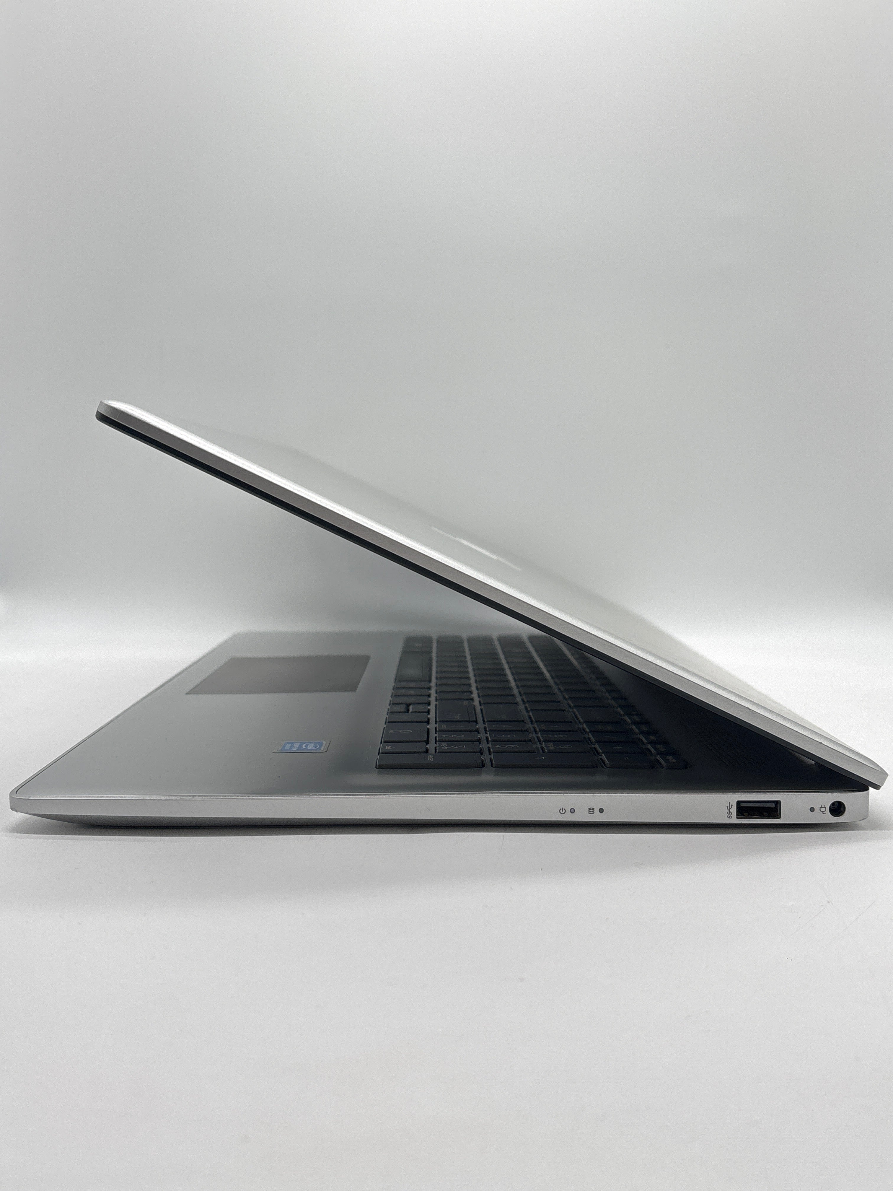HP 17-cn0001tg Pentium N5030 8GB RAM 128GB SSD