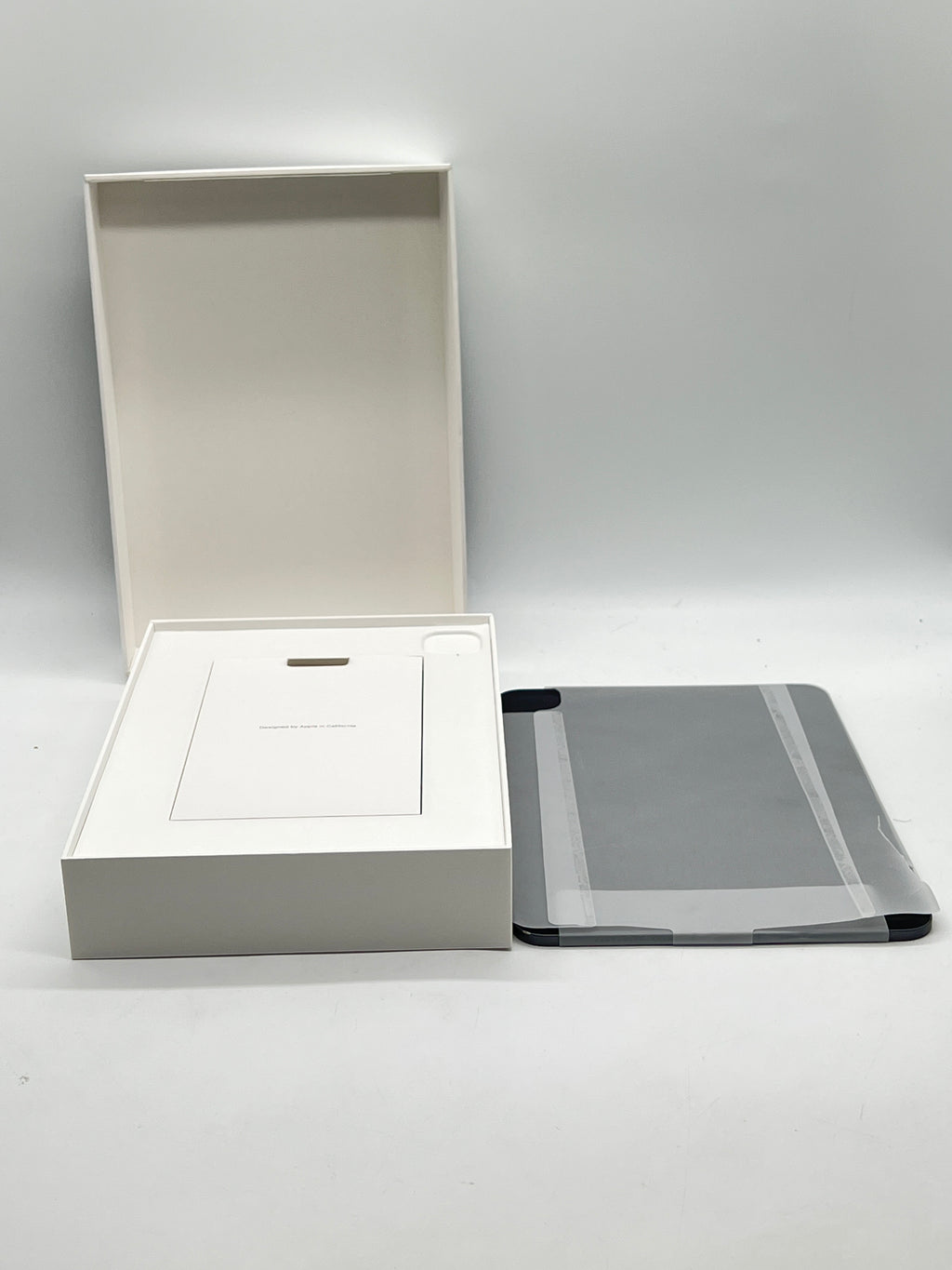 Apple iPad Pro 11" M4 A2837 WIFI + Cellular 256GB Unlocked Gray - Used with Box