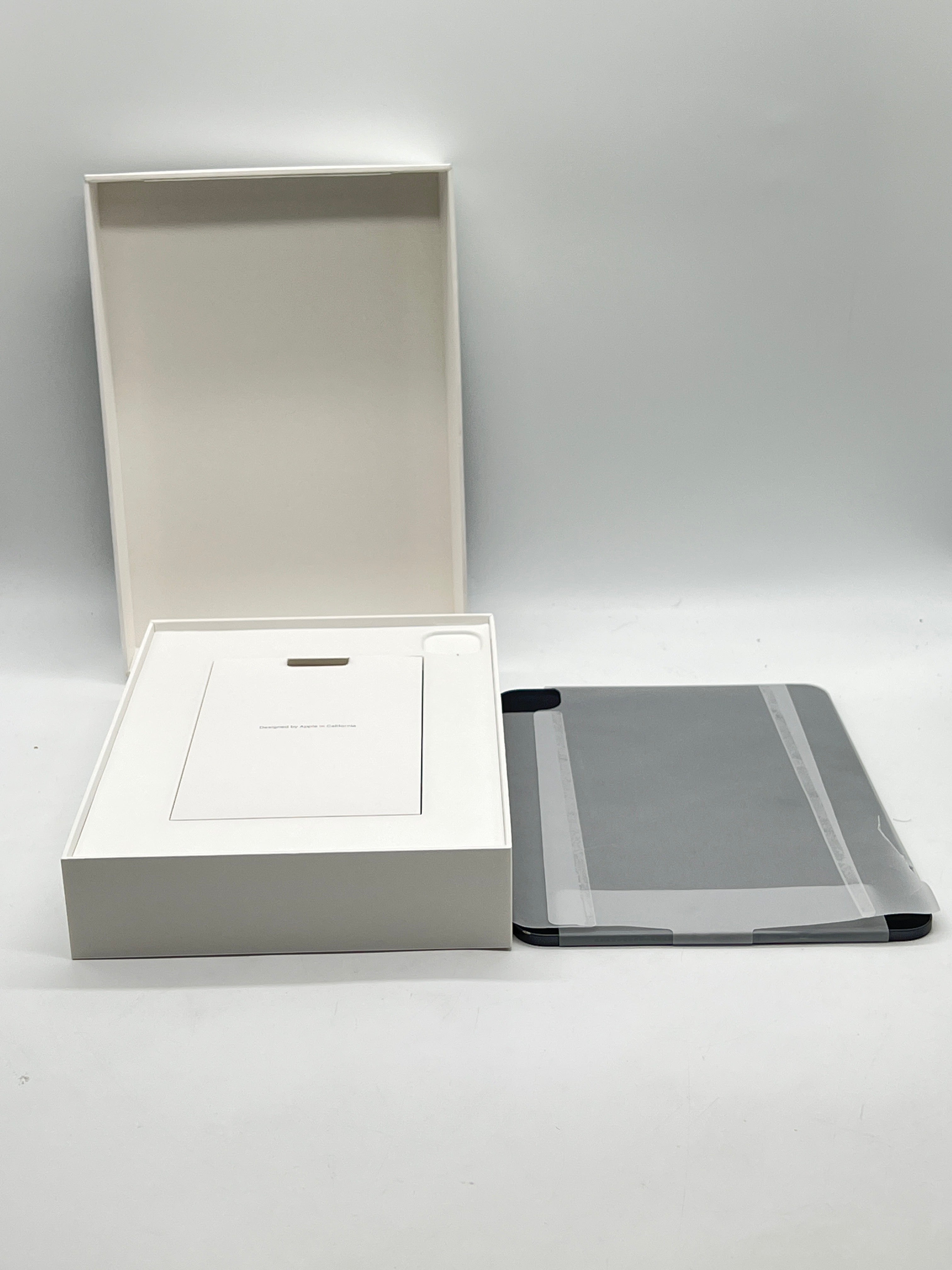 Apple iPad Pro 11" M4 A2837 WIFI + Cellular 256GB Unlocked Gray - Used with Box