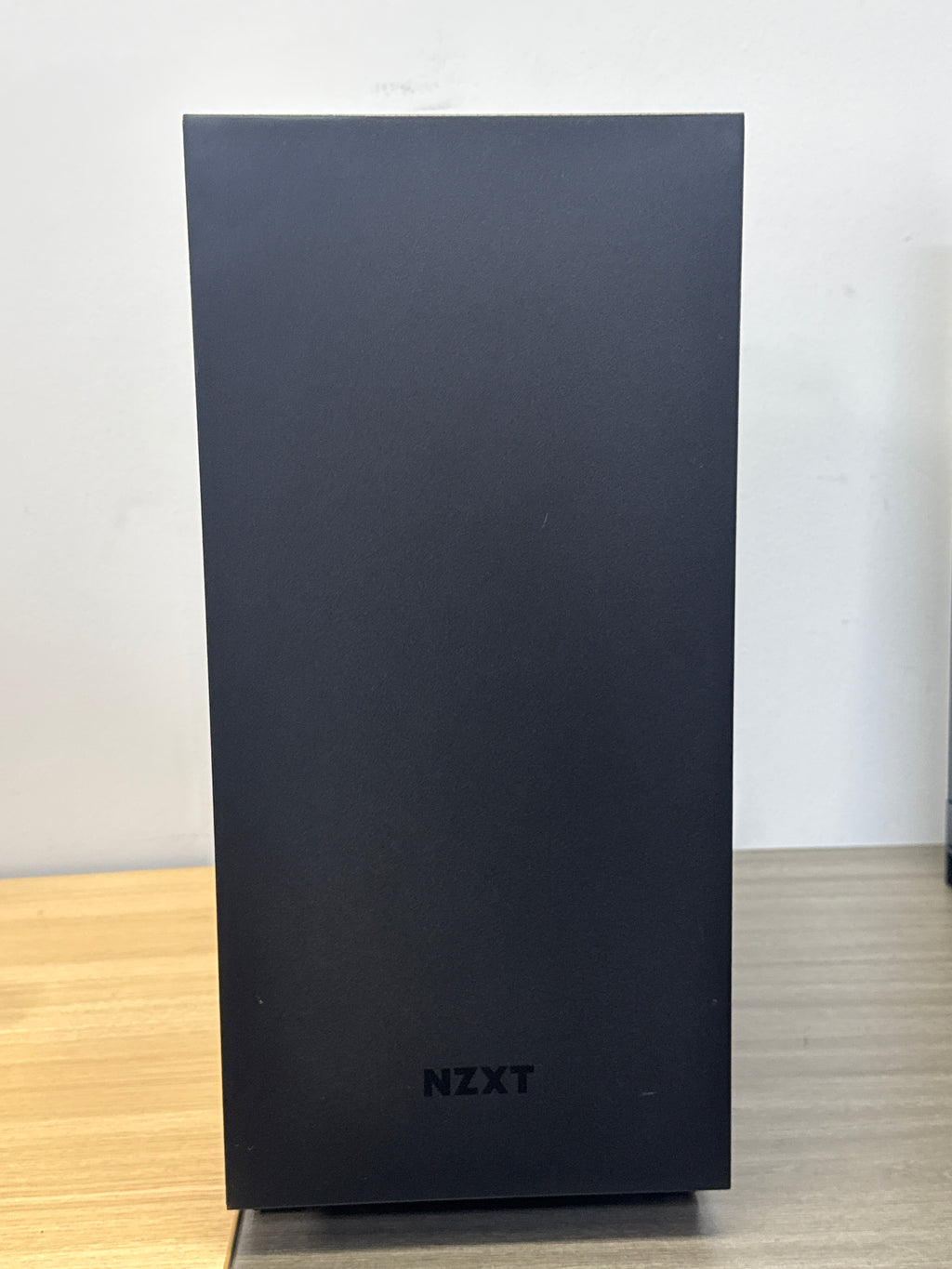 NZXT Custom Gaming Desktop Ryzen 9 7950HX 42GB RAM 6TB SSD RTX 4070 12GB - Used