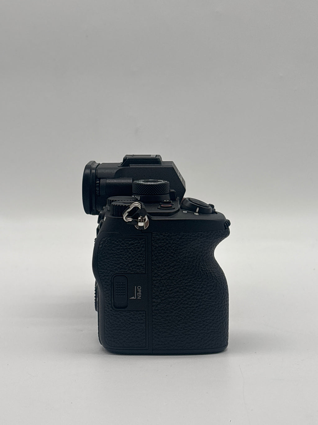 Sony Alpha 7R V ILCE-7RM5 61MP Full-Frame Mirrorless Camera Body - Used