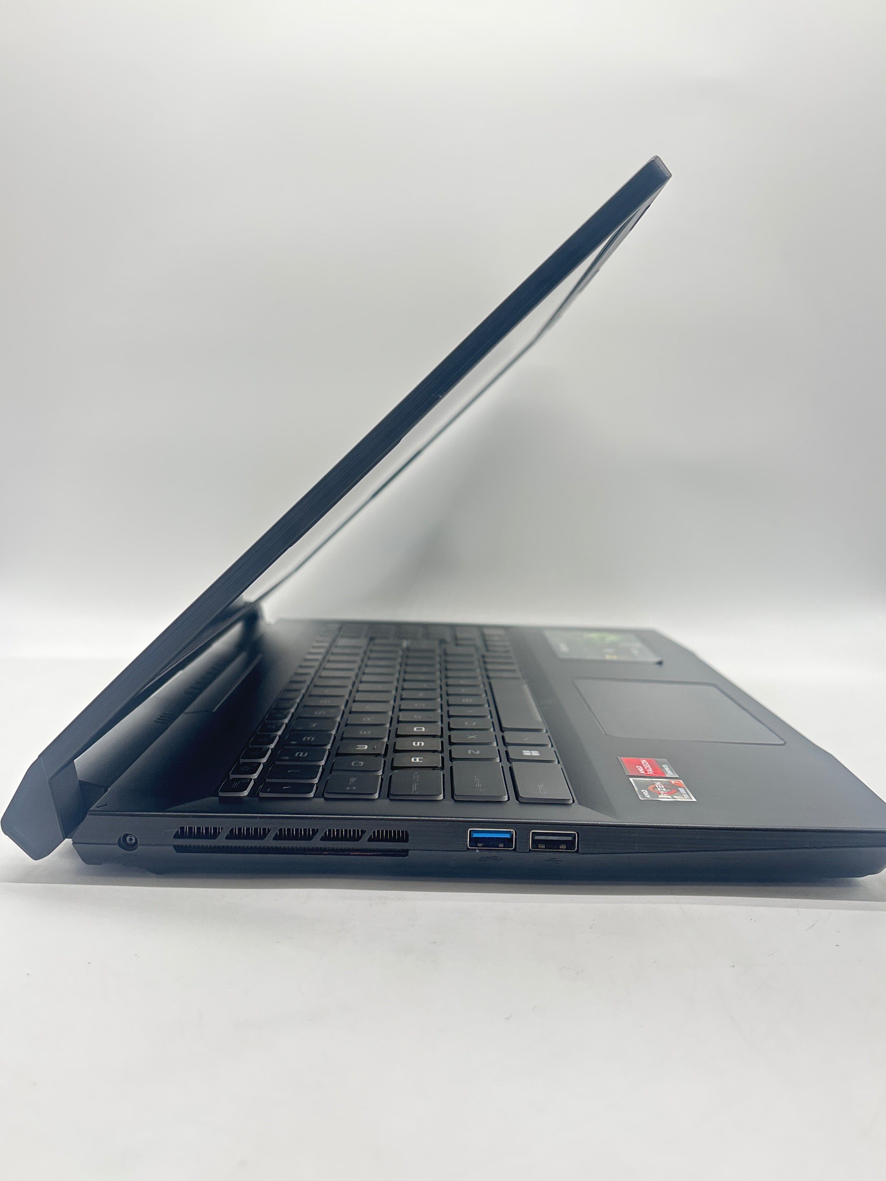 MSI Bravo 15 B7E Ryzen 7 7735HS 16GB RAM 512GB SSD Radeon RX 6550M - For Parts