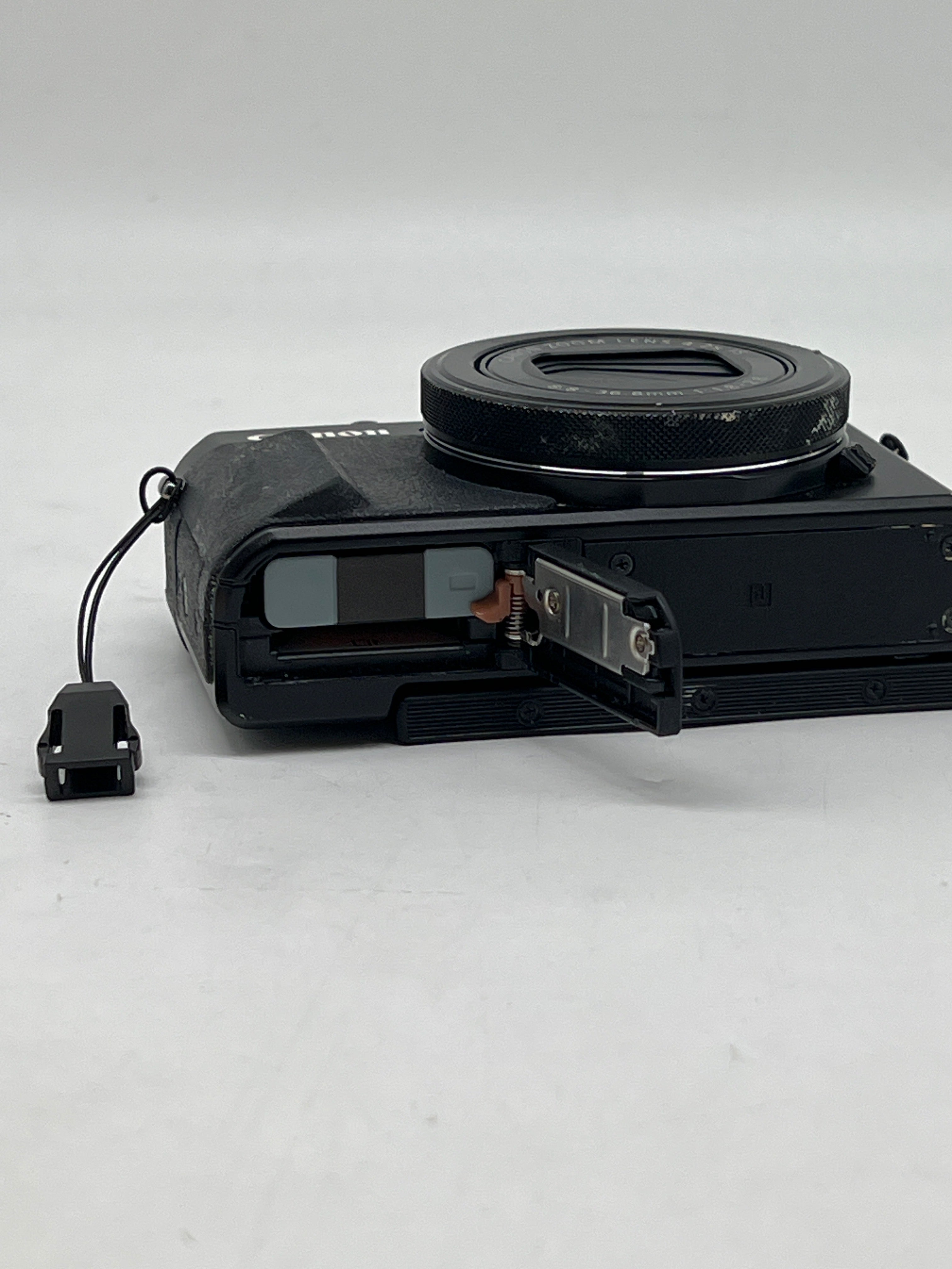 Canon PowerShot G7 X Mark II 20.1MP 4.2x f/1.8 Digital Camera Body - Used