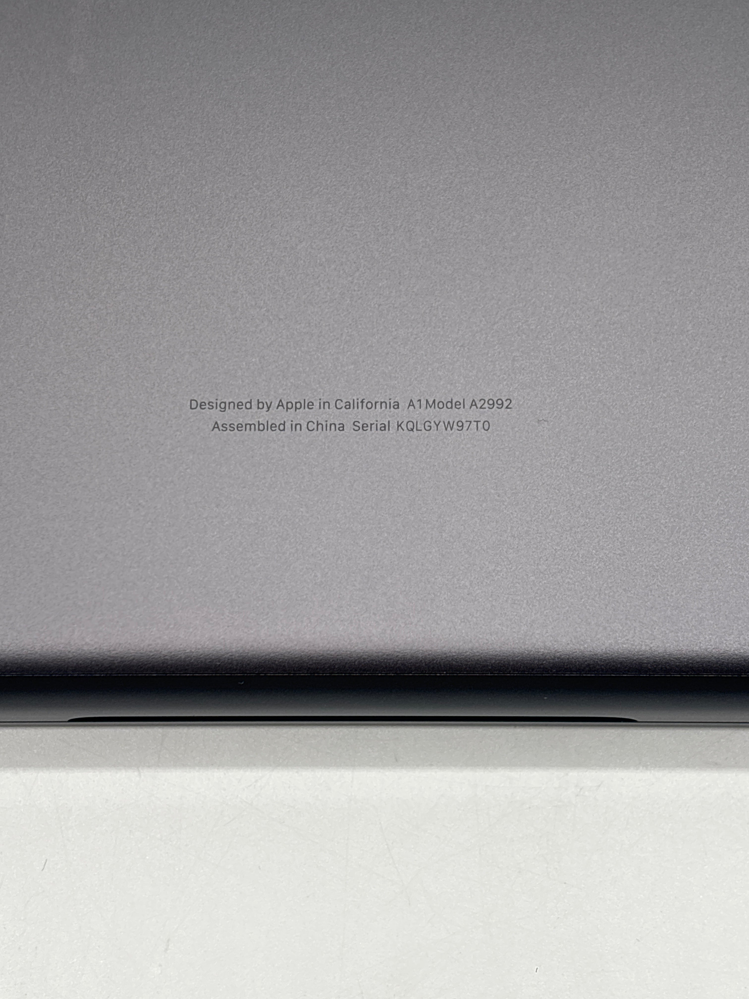 Apple MacBook Pro A2992 M3 Pro 18GB RAM 512GB (Cycle Count 24)