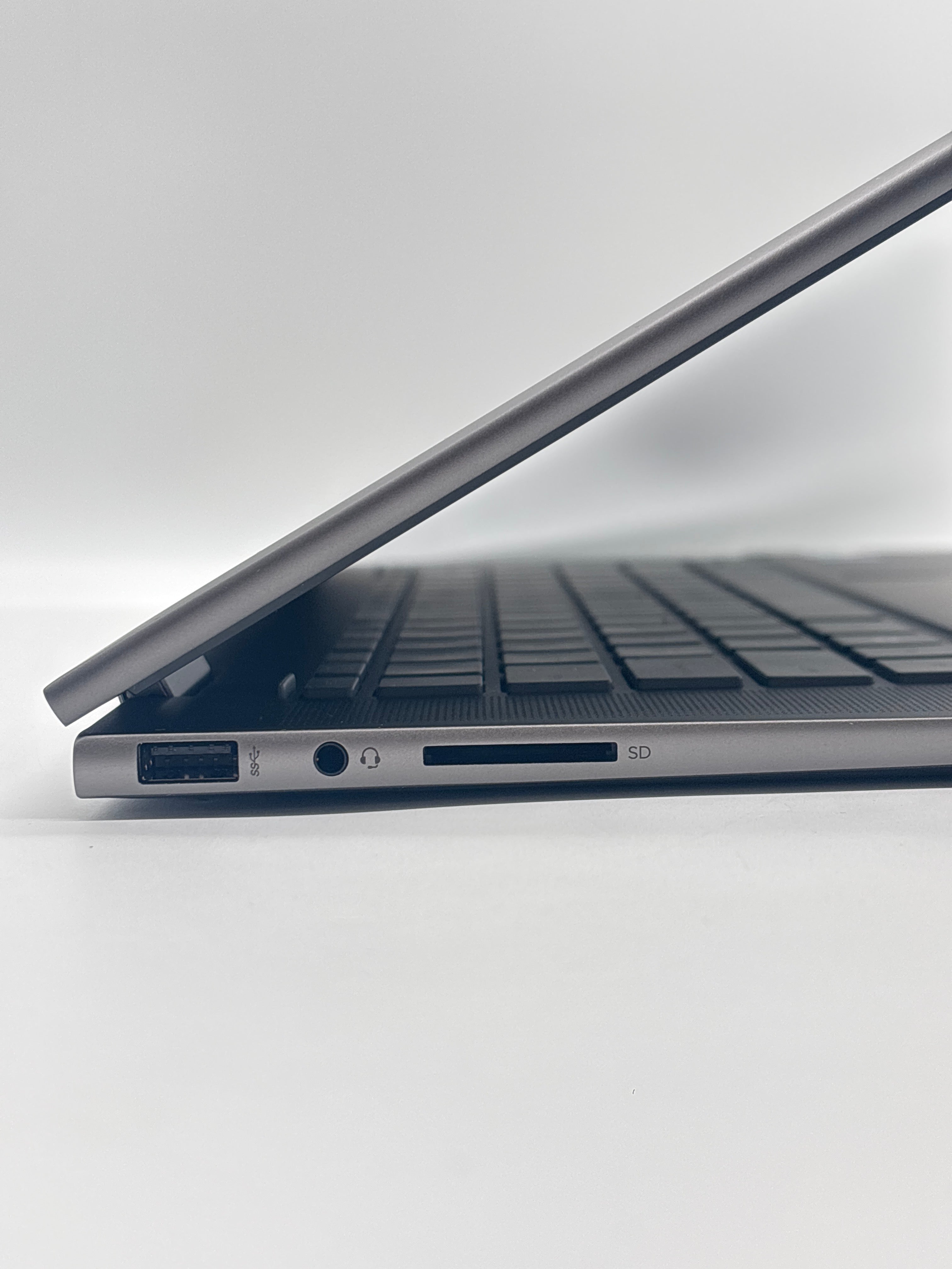 HP Envy x360 2-in-1 i5-1335u 8GB RAM 512GB SSD Gray - Used