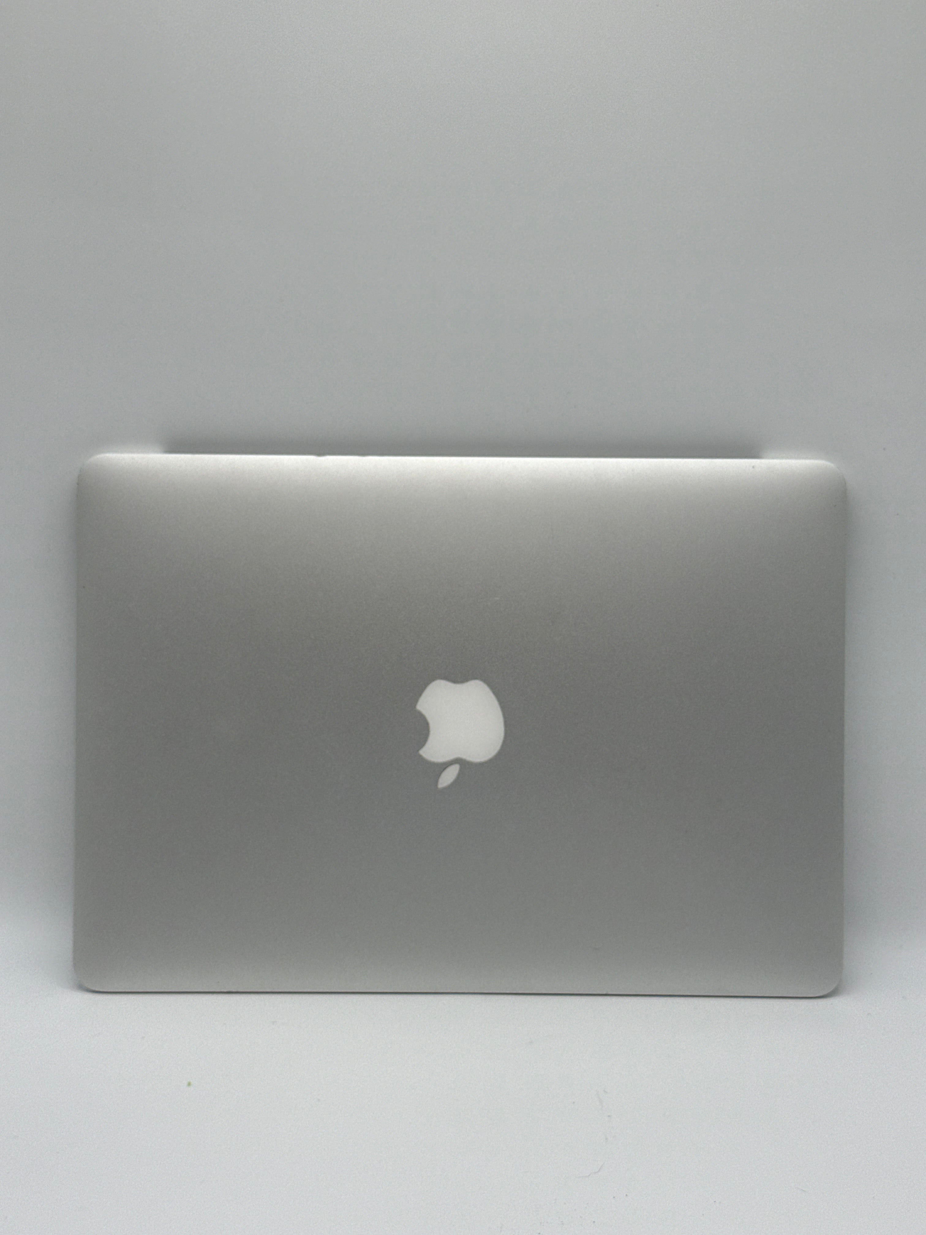 Apple MacBook Air 13" A1466 2017 Intel i5 8GB RAM 128GB SSD Silver