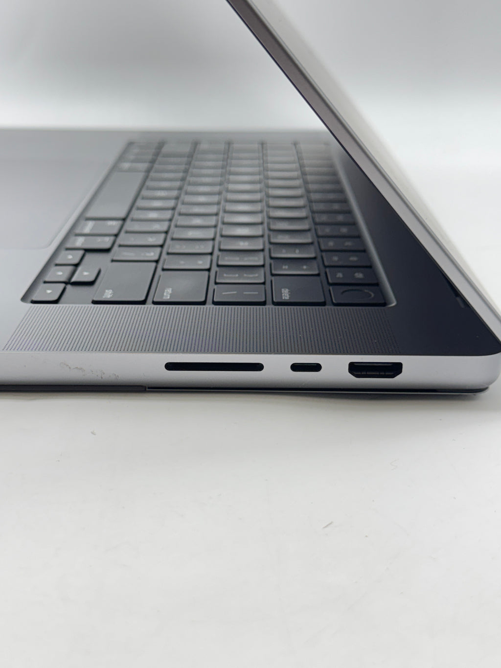 Apple MacBook Pro 16" A2485 M1 Pro 16GB RAM 1TB SSD - For Parts