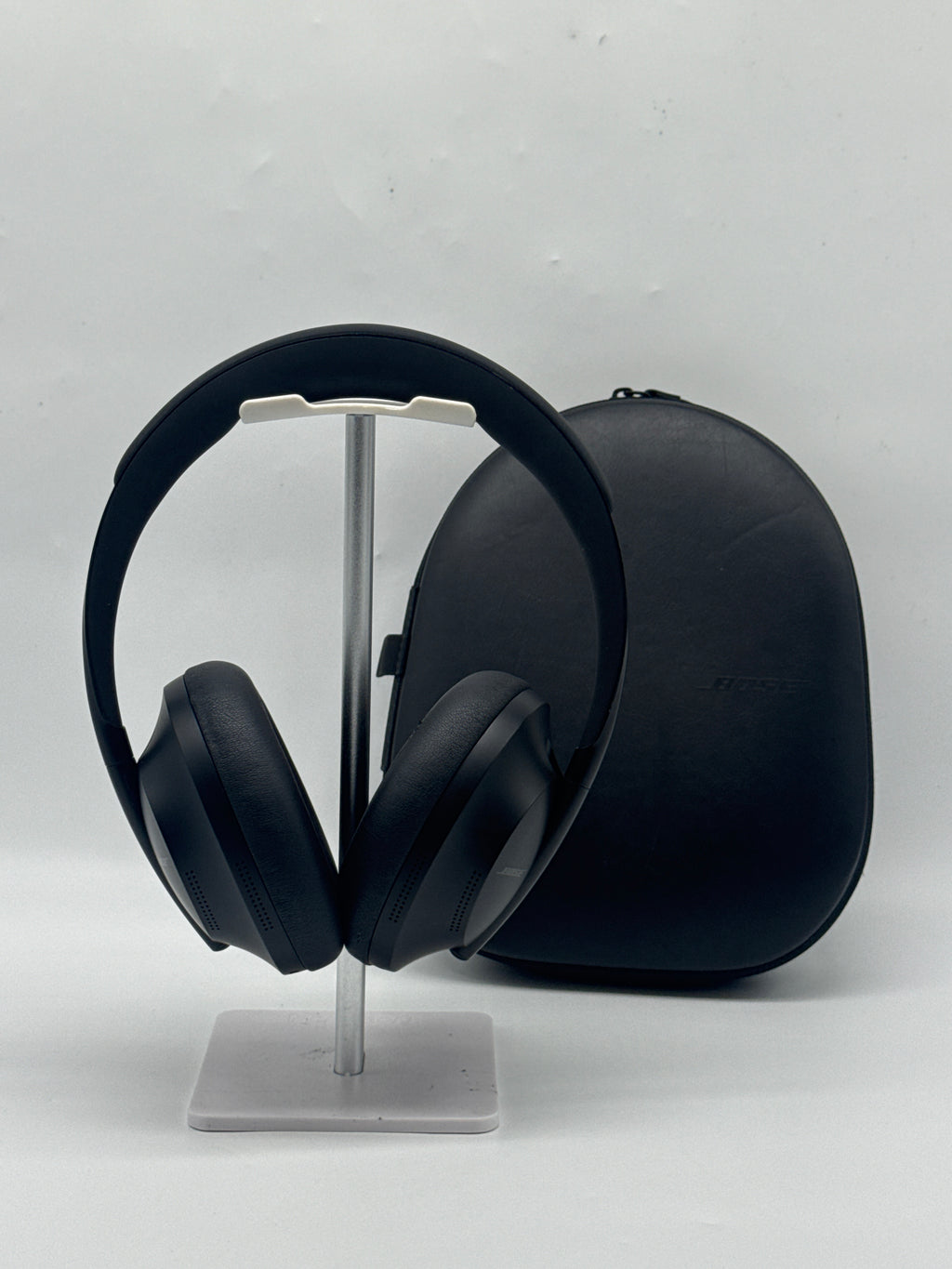 Bose Noise Cancelling Headphones 700 Triple Black Bluetooth - Used