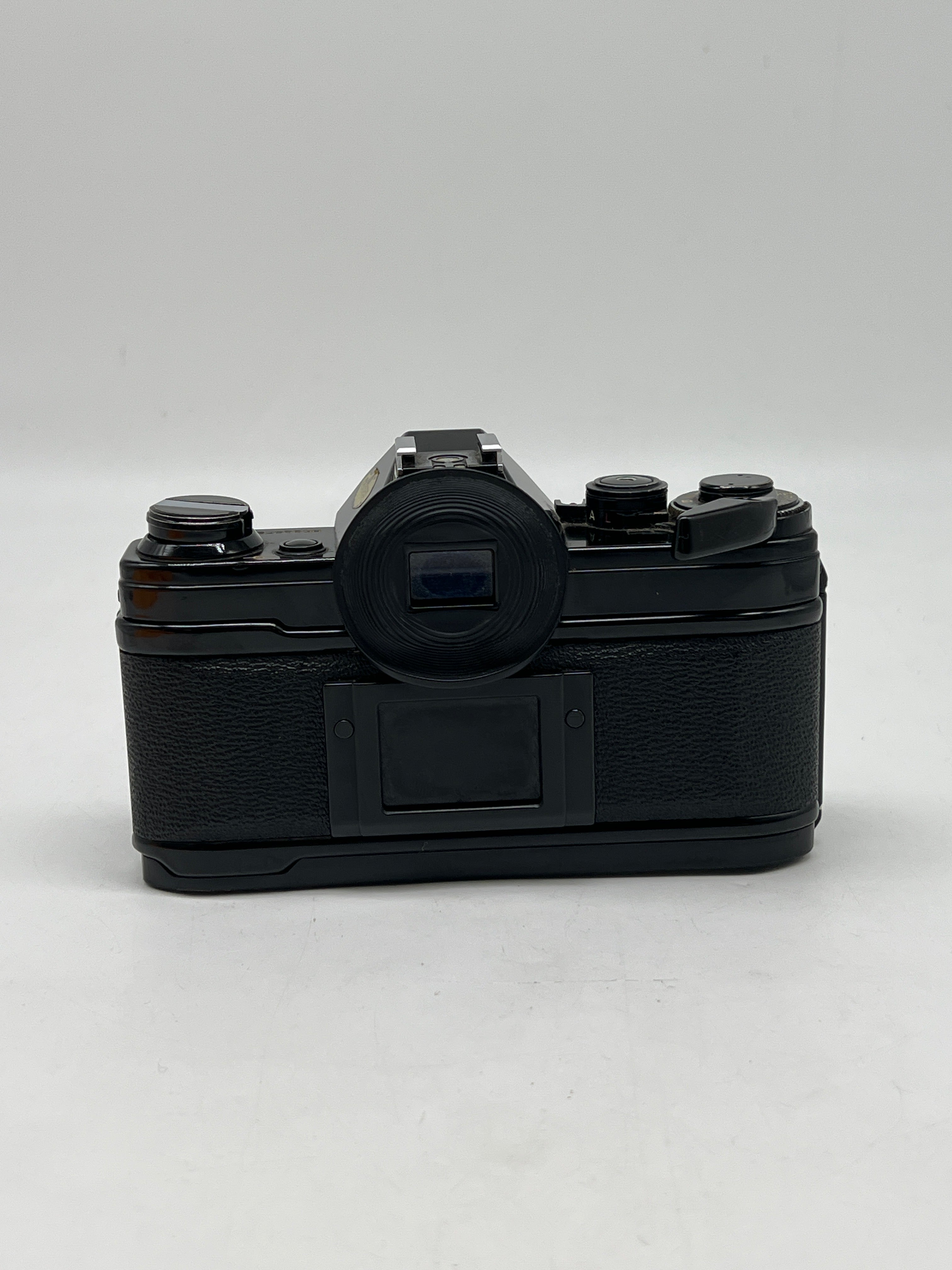Canon AE-1 Black SLR Camera 35mm W/50mm f/1.8 FD Lens