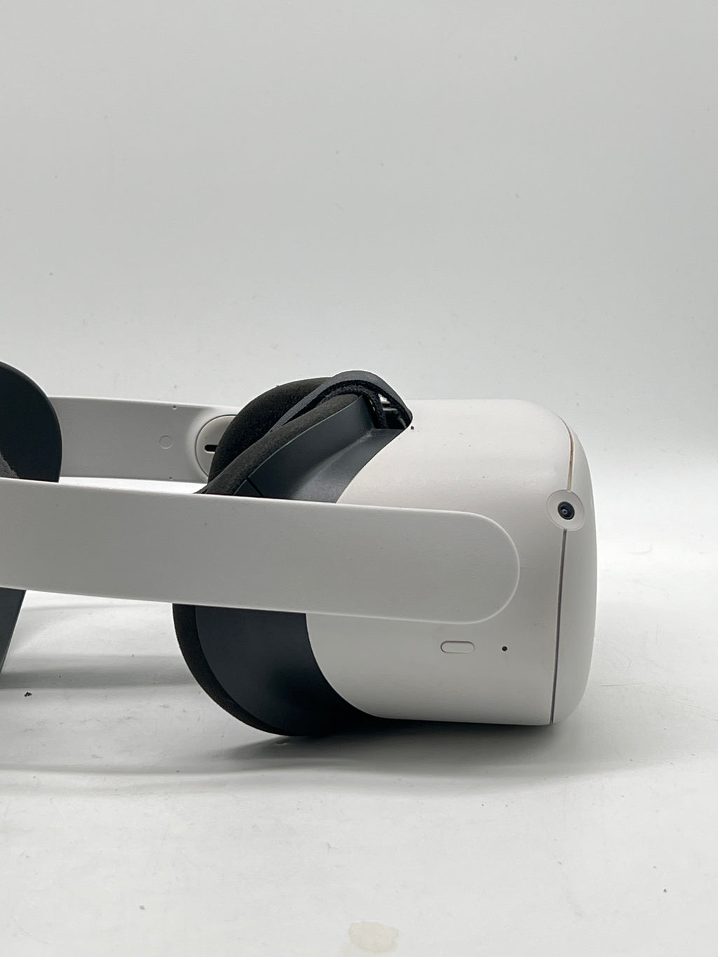 Meta Quest 2 128GB VR Headset - For Parts Cracked Facial Cover