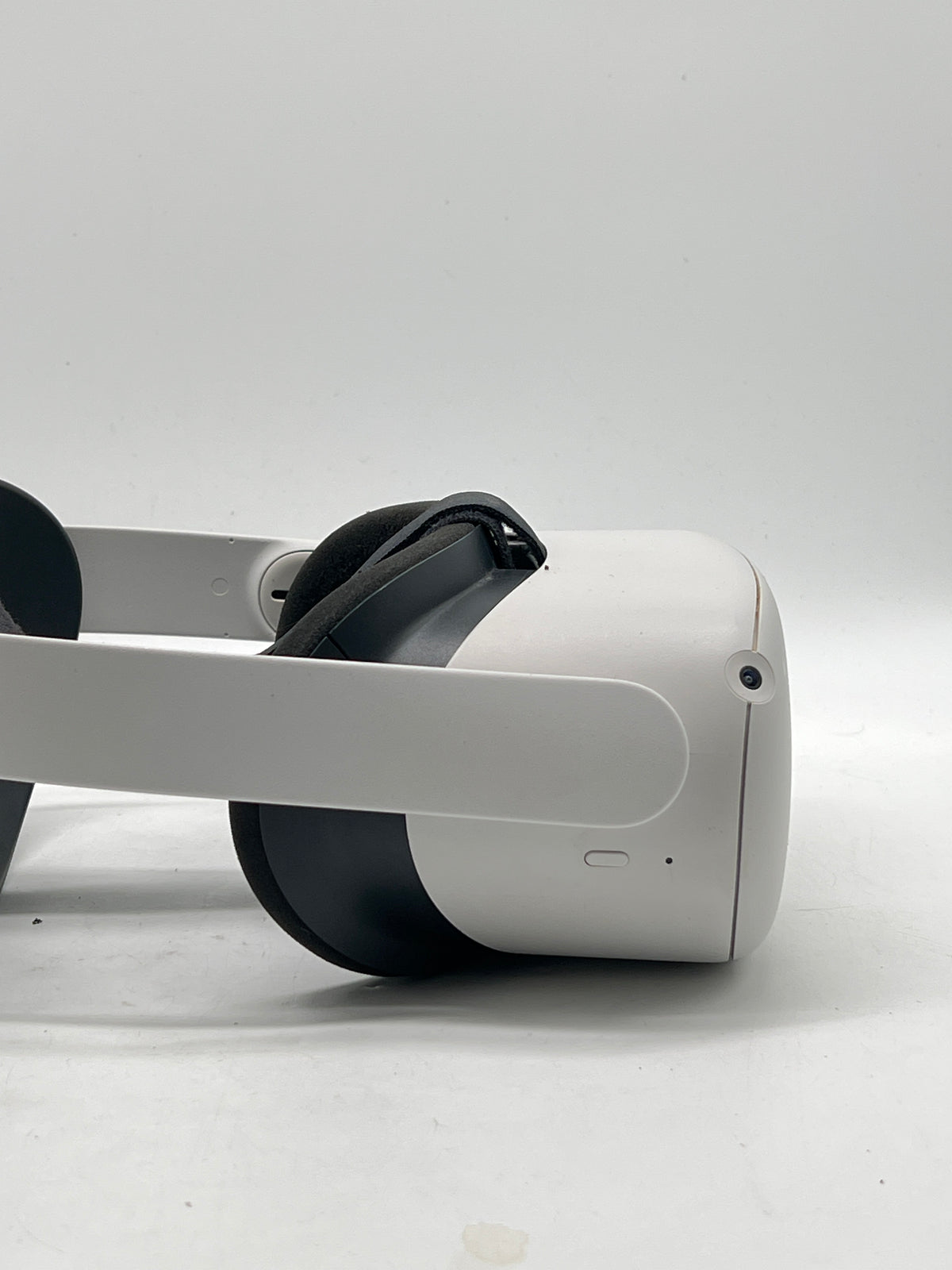 Meta Quest 2 128GB VR Headset - For Parts Cracked Facial Cover