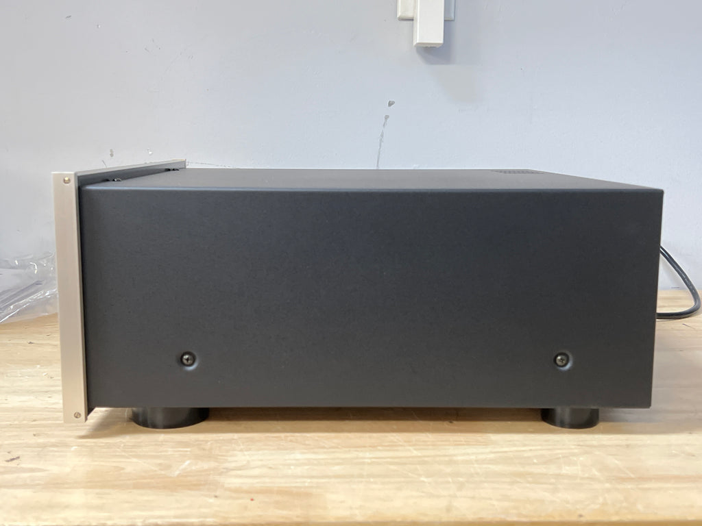 McIntosh MLD7020 Laserdisc Player Black - Used