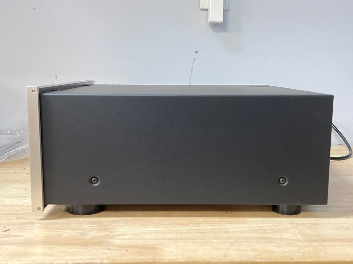McIntosh MLD7020 Laserdisc Player Black - Used