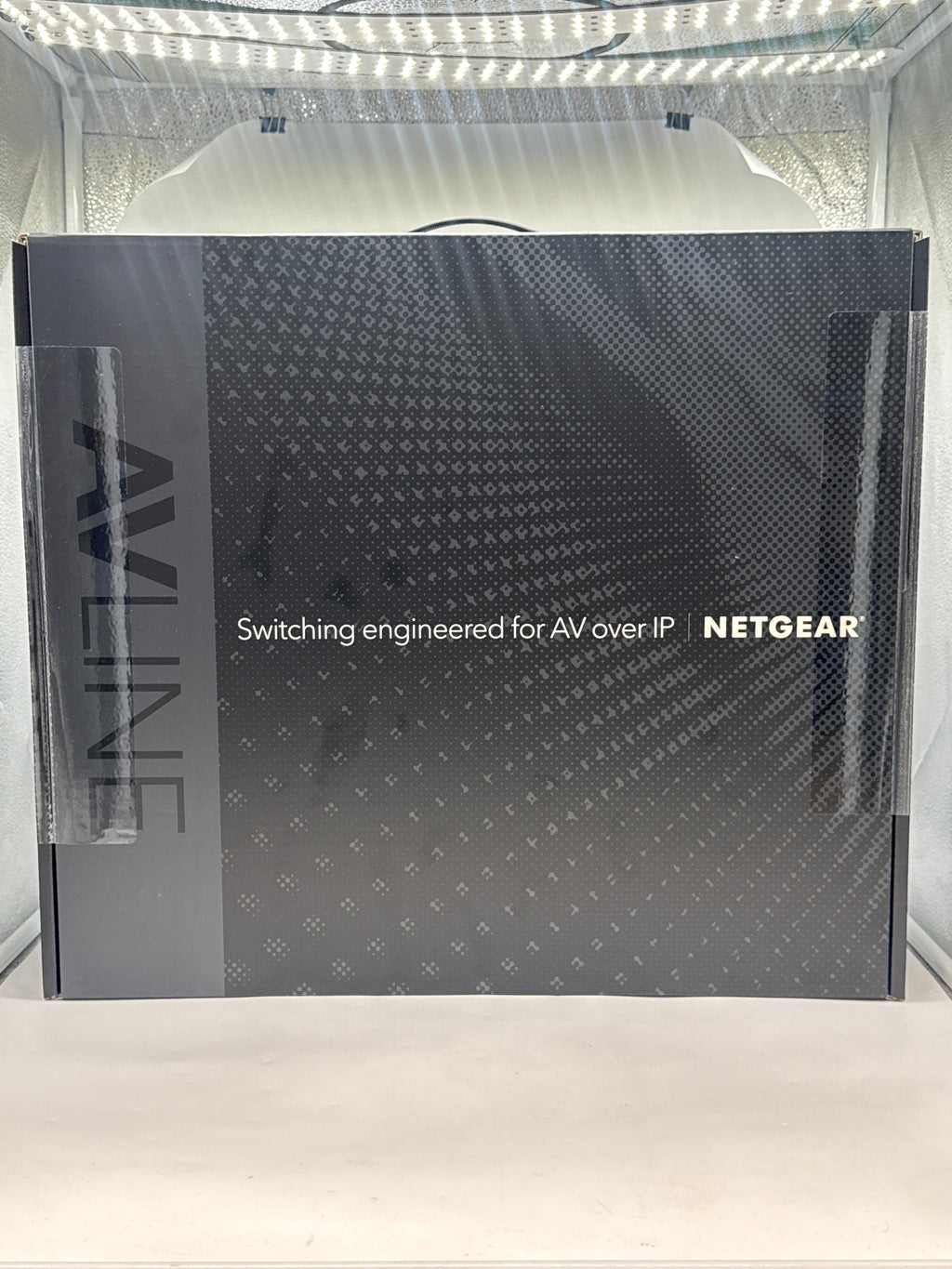NETGEAR GSM4230UP M4250-26G4F-PoE++ Fully Managed Switch - New in Box