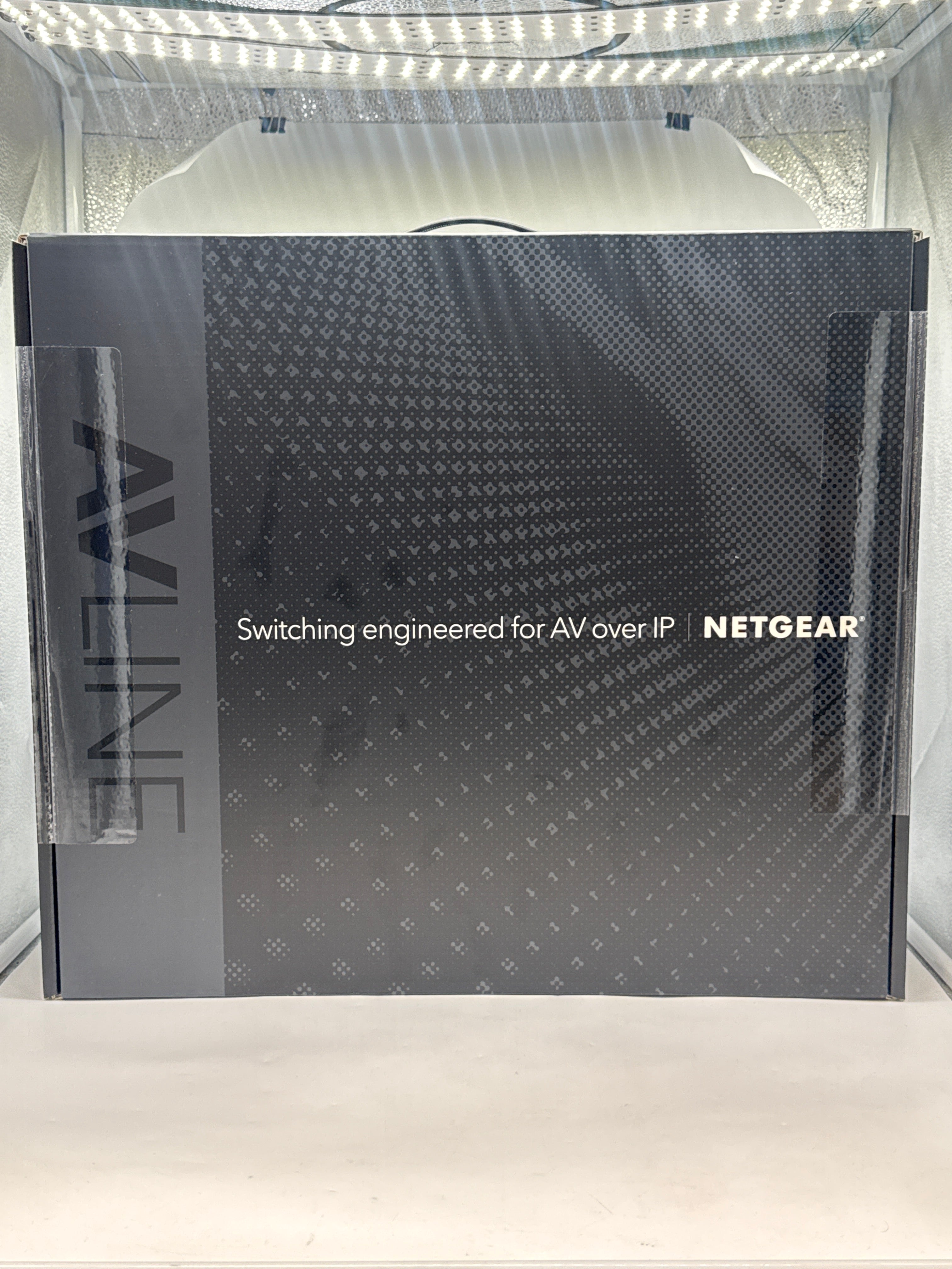 NETGEAR GSM4230UP M4250-26G4F-PoE++ Fully Managed Switch - New in Box