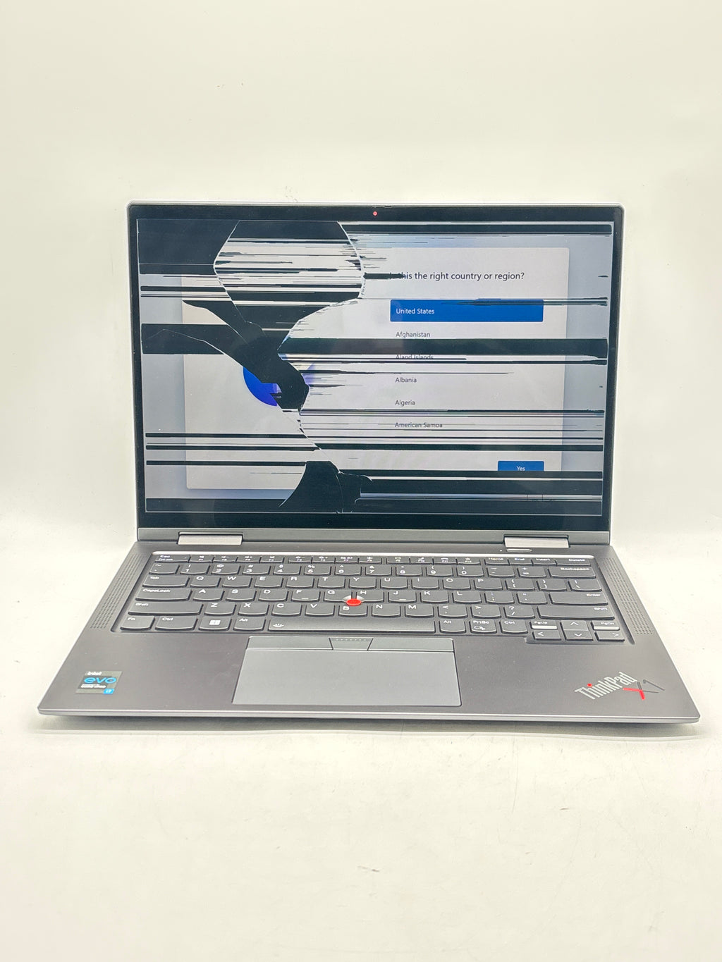 Lenovo ThinkPad X1 Yoga Gen 6 14" Intel Core i7-1185G7 16GB RAM 512GB SSD Gray - Cracked Screen