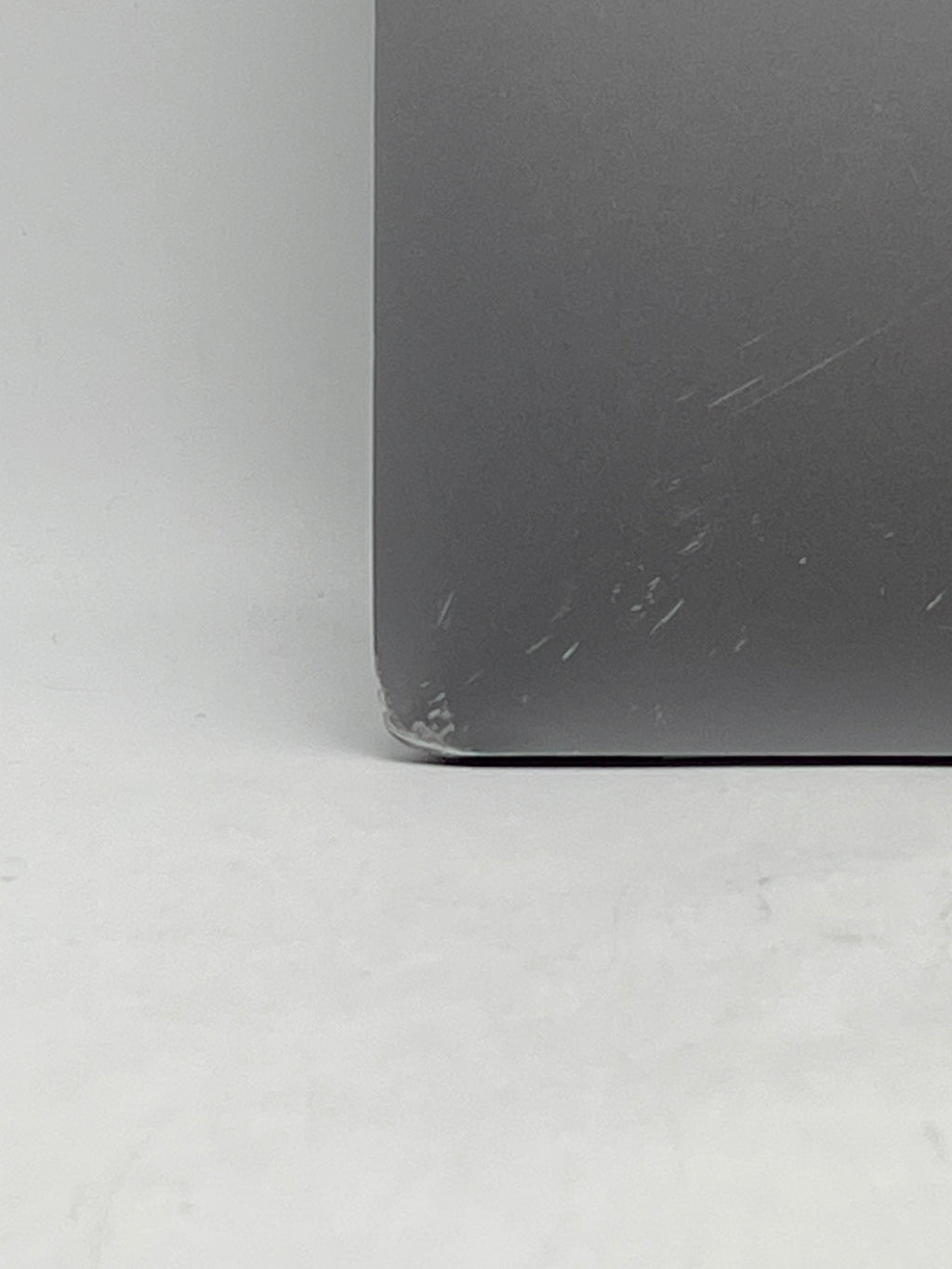 Apple MacBook Pro 15" A1990 Core i7 16GB RAM 256GB SSD Bad Battery