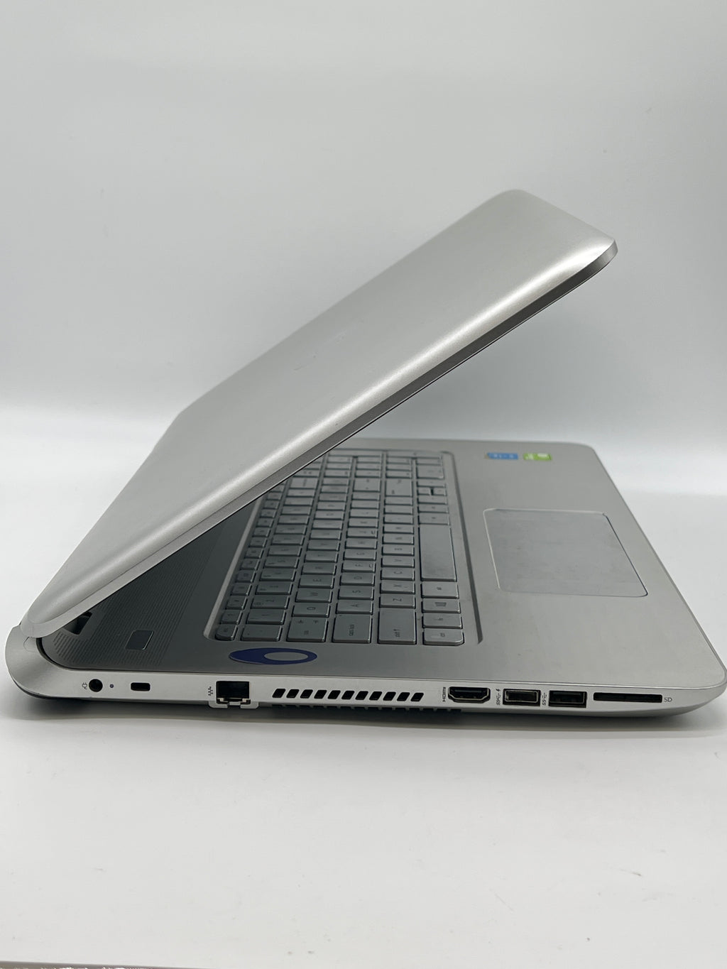 HP ENVY M7 i7-5500u 12GB RAM  1TB HDD Geforce 840M - For Parts (Read)
