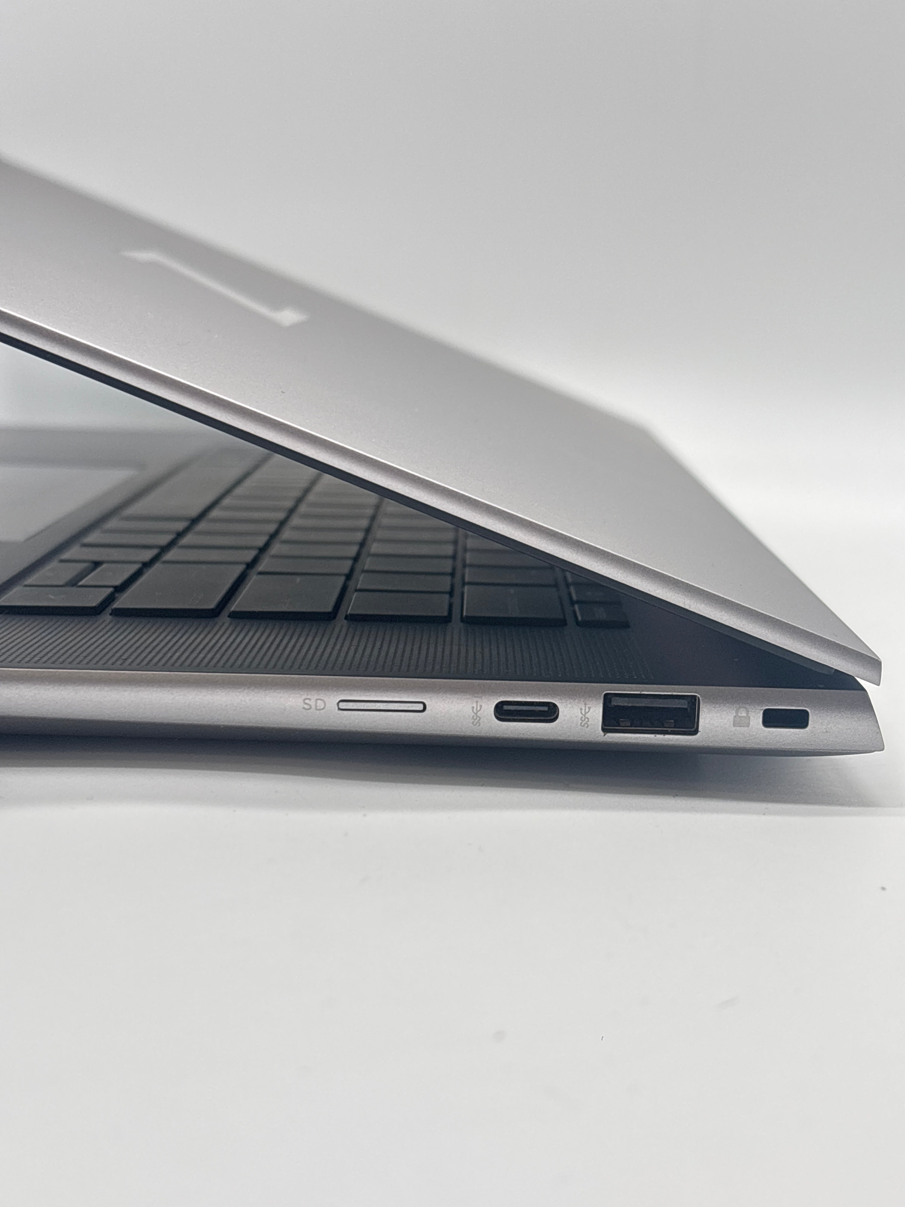 HP ZBook Studio 16 G9 i7-12800H 32GB RAM 1TB SSD - For Parts (Read DESC)