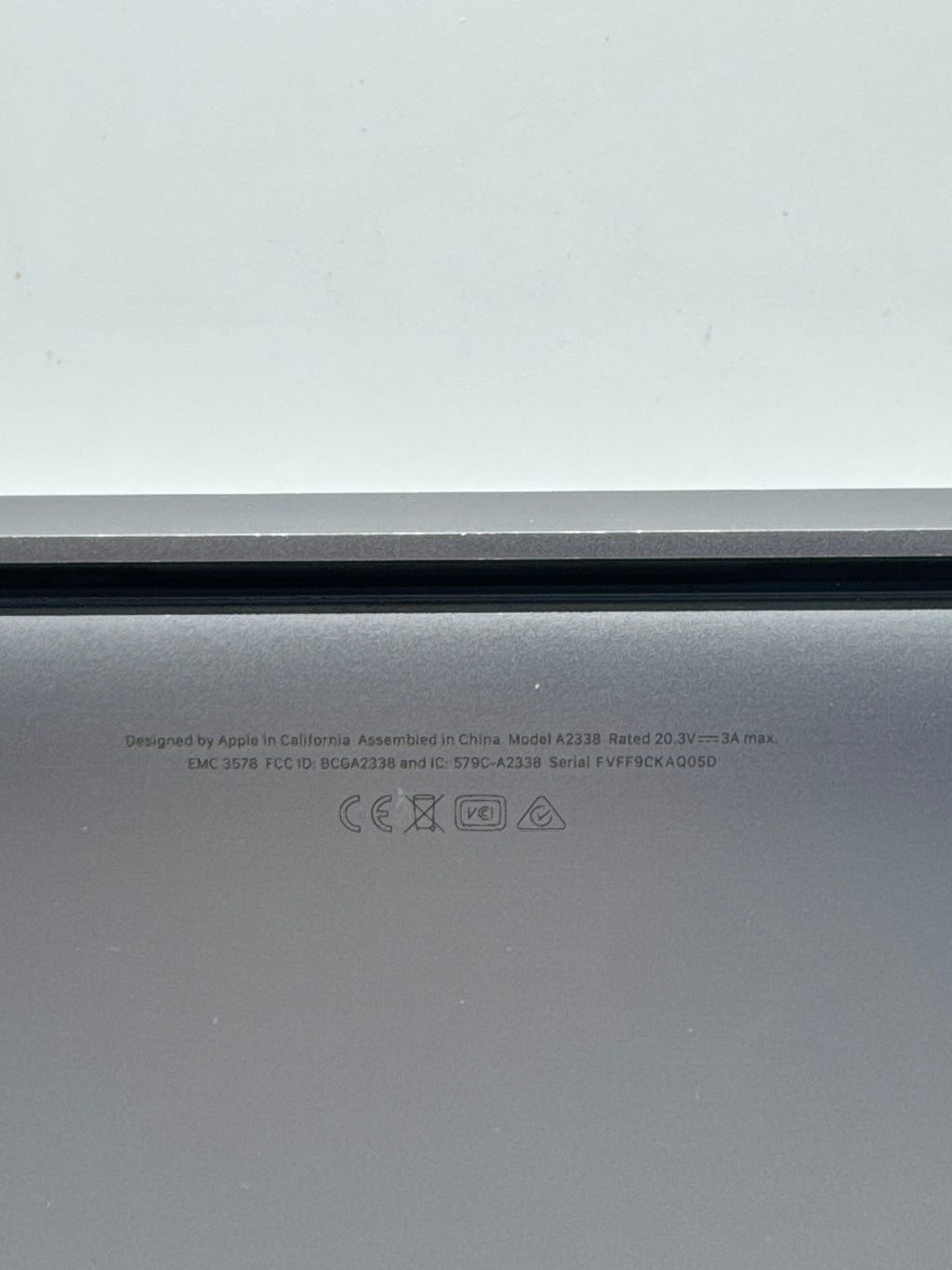 Apple MacBook Pro 13" A2338 M1 8GB RAM 256GB SSD Space Gray - Bad Display