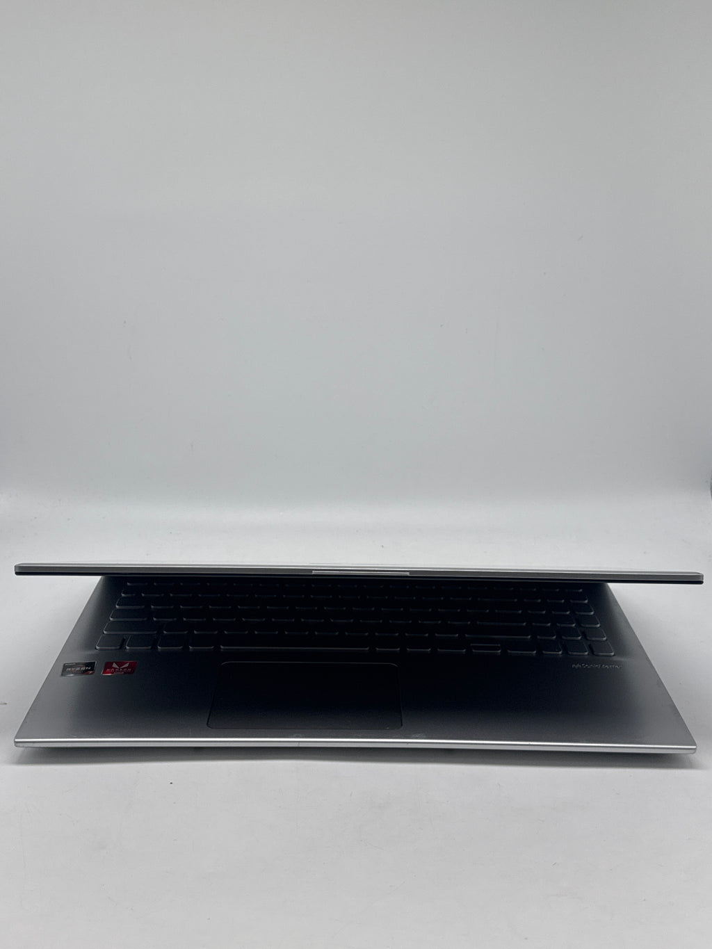 ASUS VIVOBOOK x512d  Ryzen 7 3700u 12GB RAM 512GB SSD Windows 11