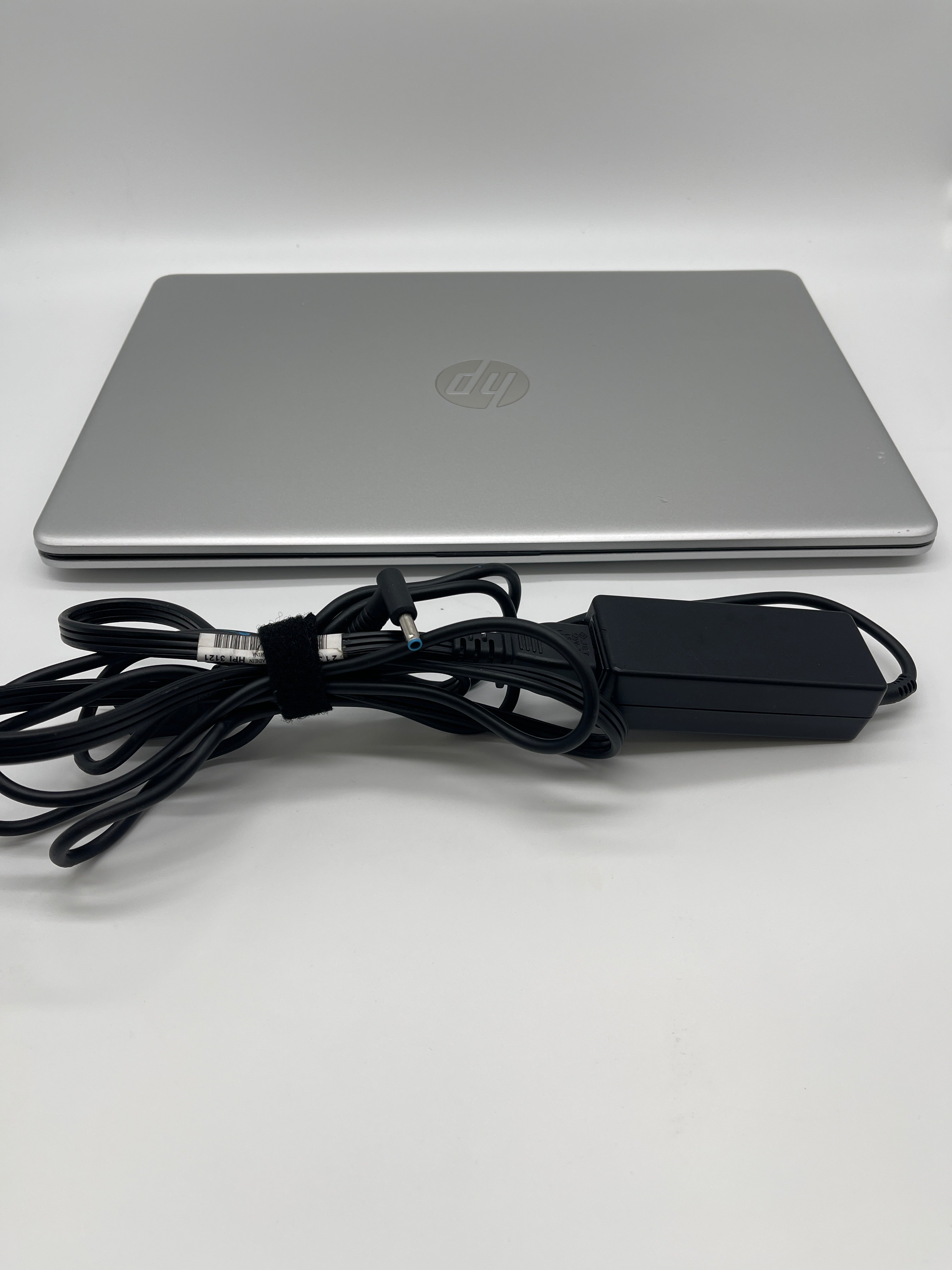 HP 15-dy2073dx 13-inch Core i7 10th Gen 16GB RAM 256GB Silver Laptop