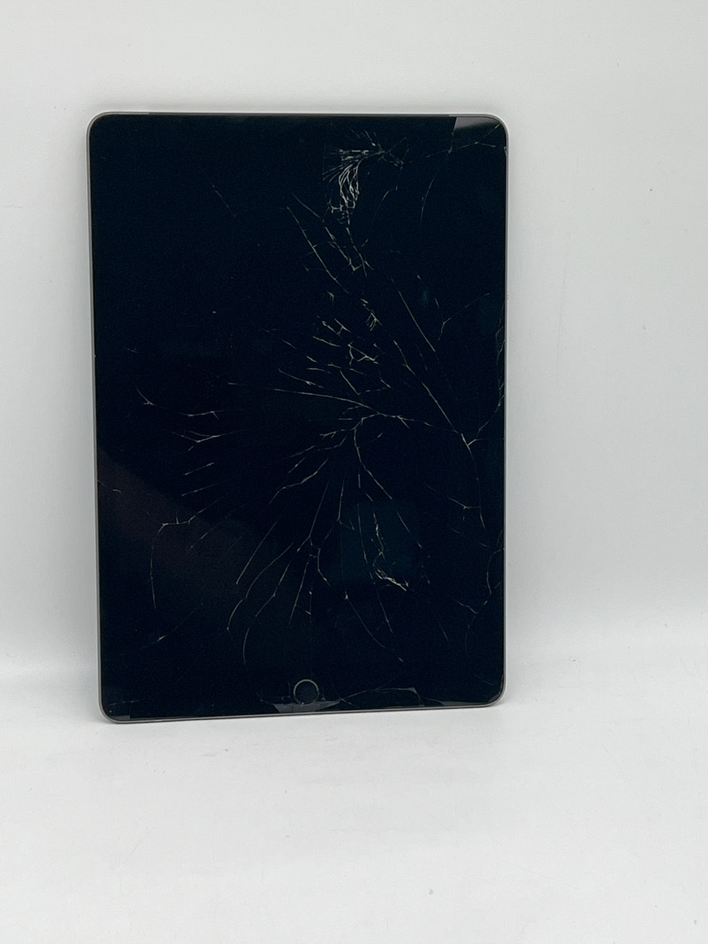 Apple iPad (9th Gen) A2603 64GB Wi‑Fi + 4G - Cracked Screen
