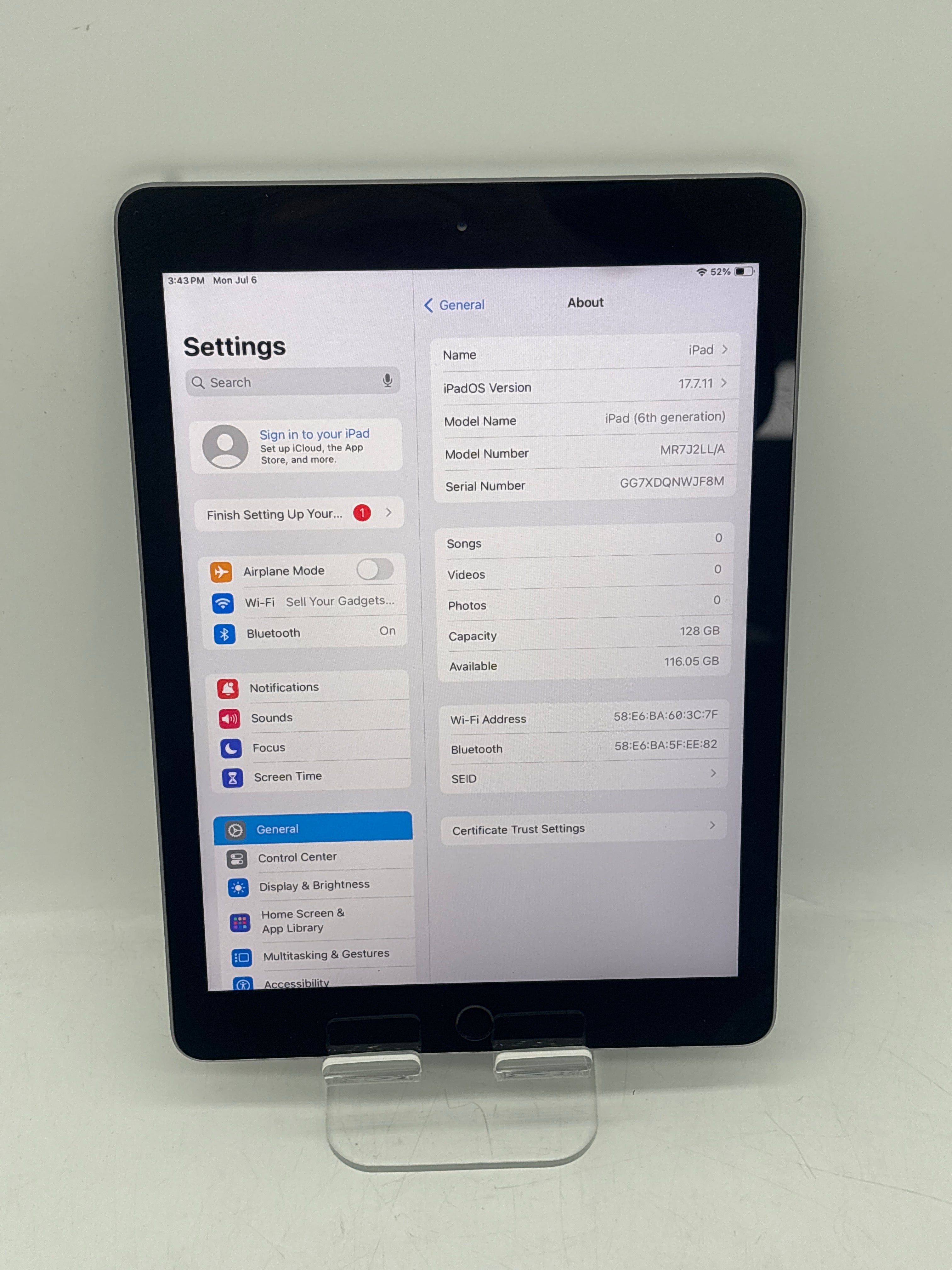 Apple iPad 6th Gen A1893 128GB Wi-Fi - Used
