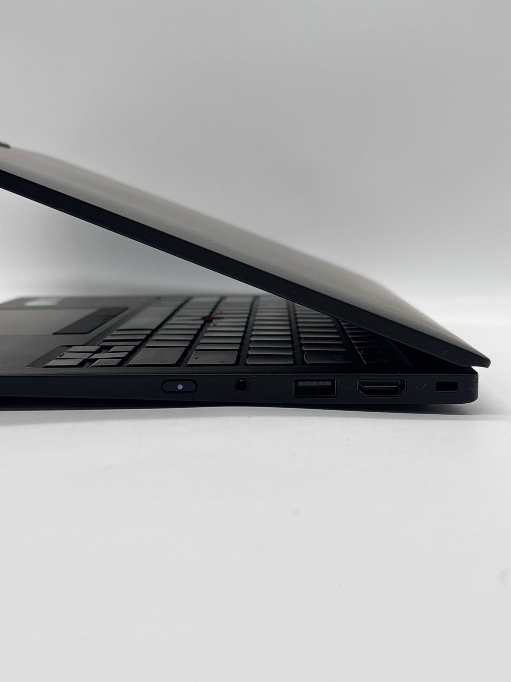 Lenovo ThinkPad X1 Carbon Gen 12 Ultra 5 135U 16GB RAM 512GB SSD - For Parts (Read)