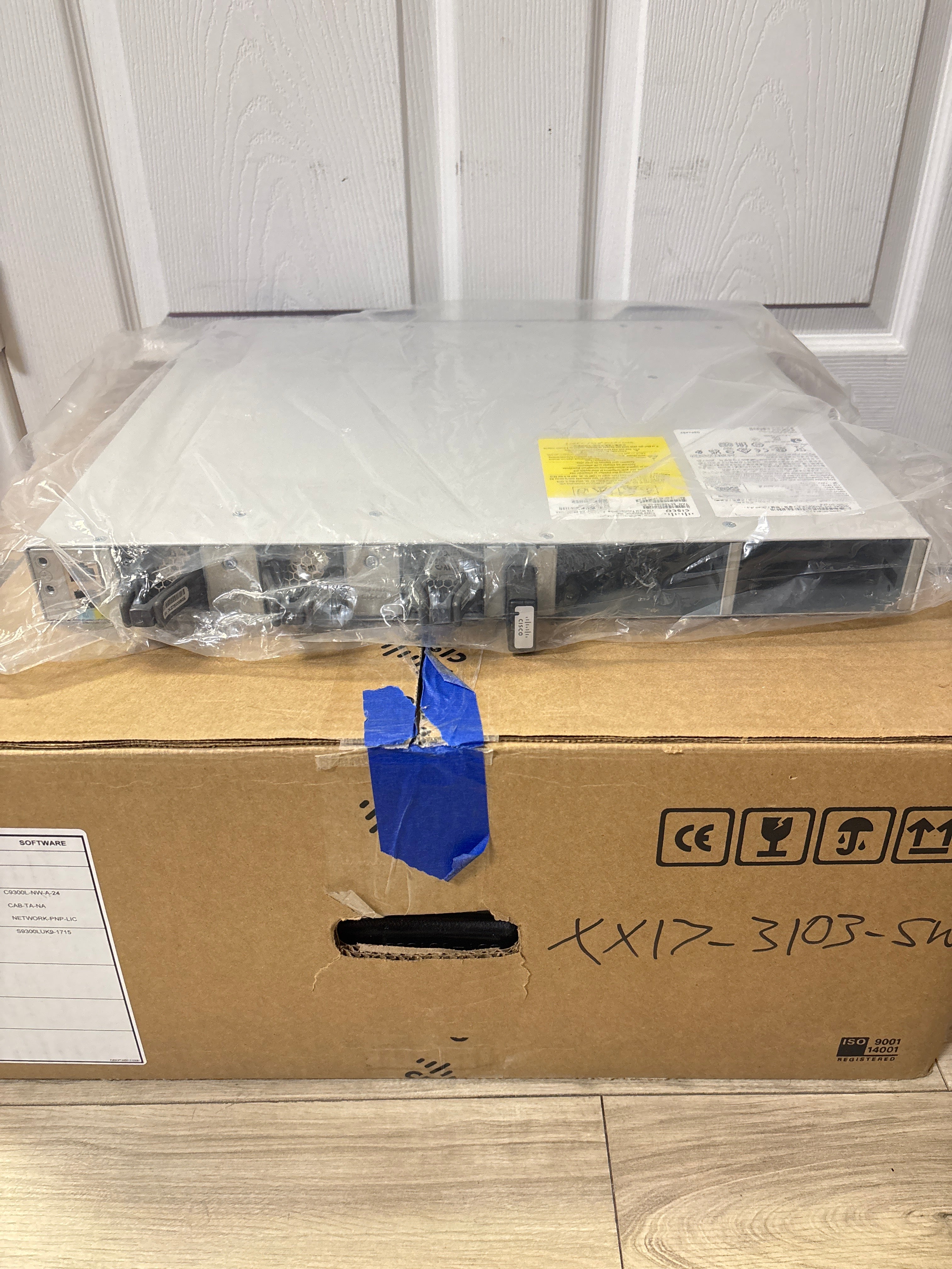 Cisco C9300L-24T-4X Catalyst Switch 24-Port Rack Mountable - New Open Box