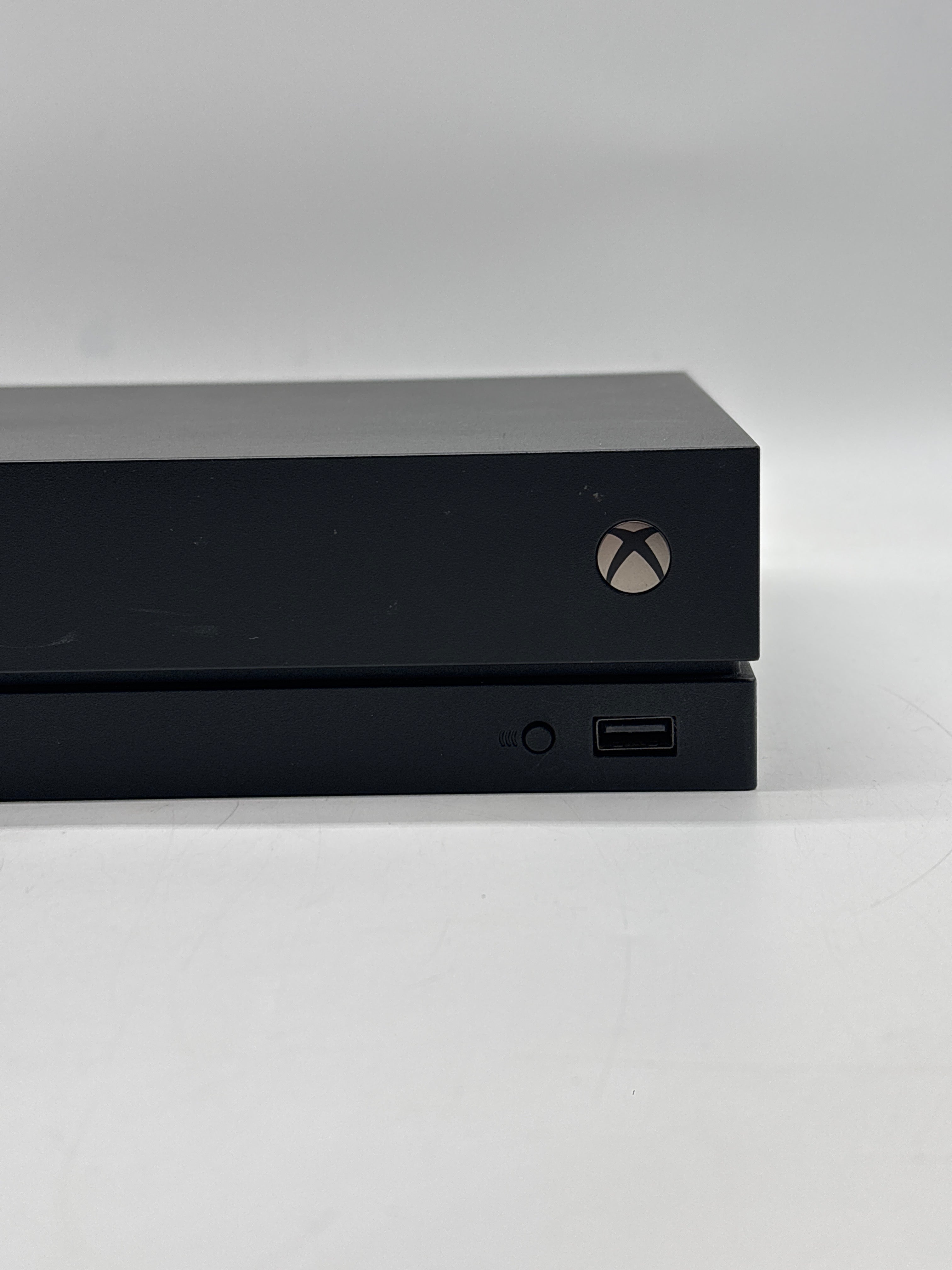 Microsoft Xbox One X 1787 2017 Black 1TB Home Console - HDMI Issue