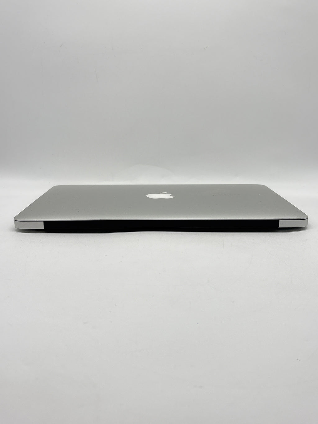Apple MacBook Air 13" A1466 i5 4GB RAM 128GB SSD - For Parts (Read DESC)