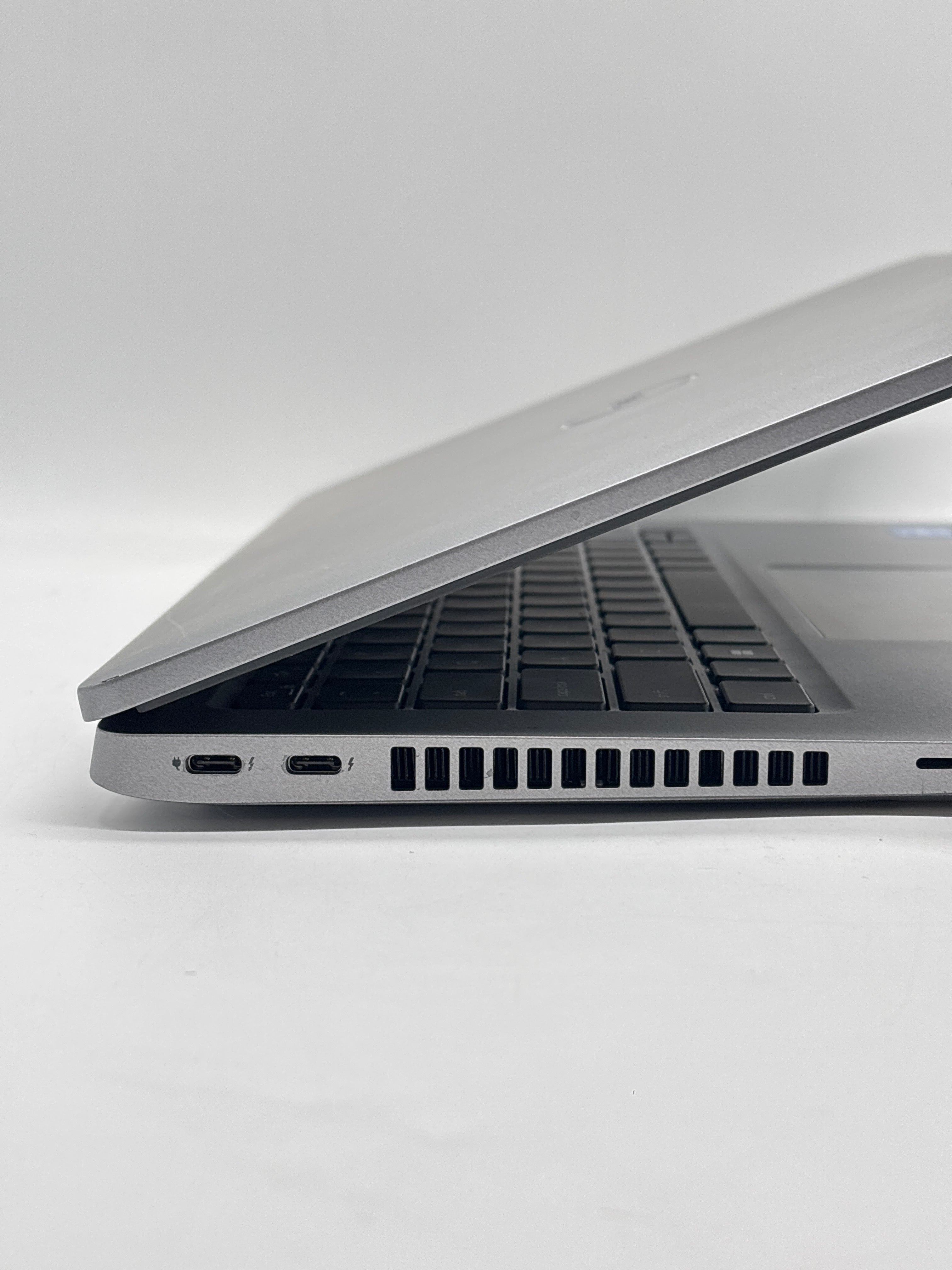 Dell Latitude 5430 14" Core i5-1235U 16GB RAM 256GB SSD Gray - Used